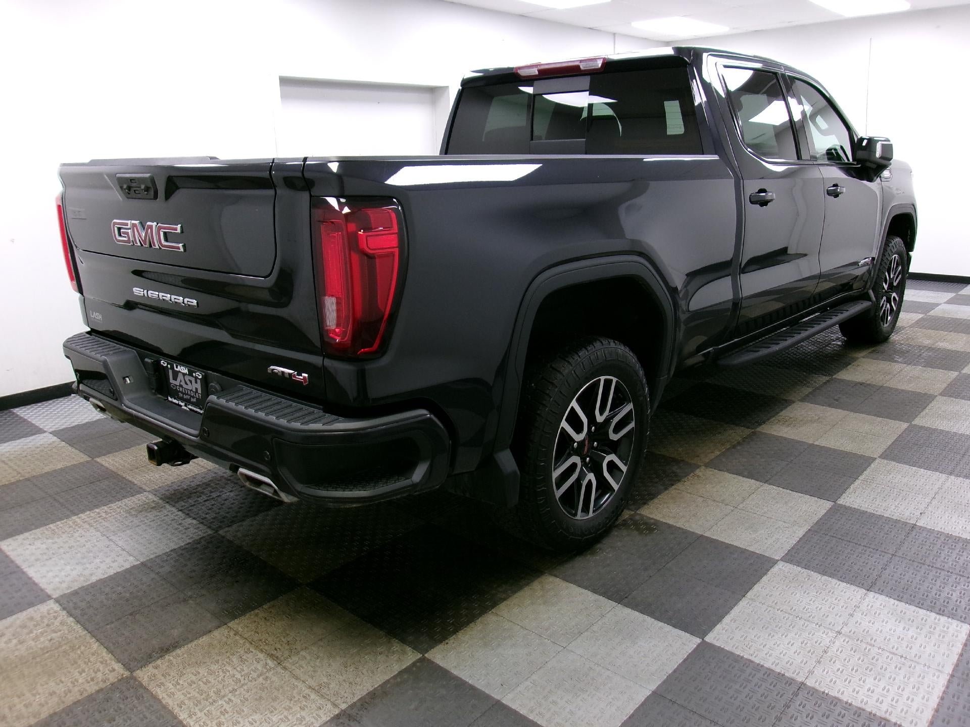 2022 GMC Sierra 1500 Crew Cab Standard Box 4-Wheel Drive AT4