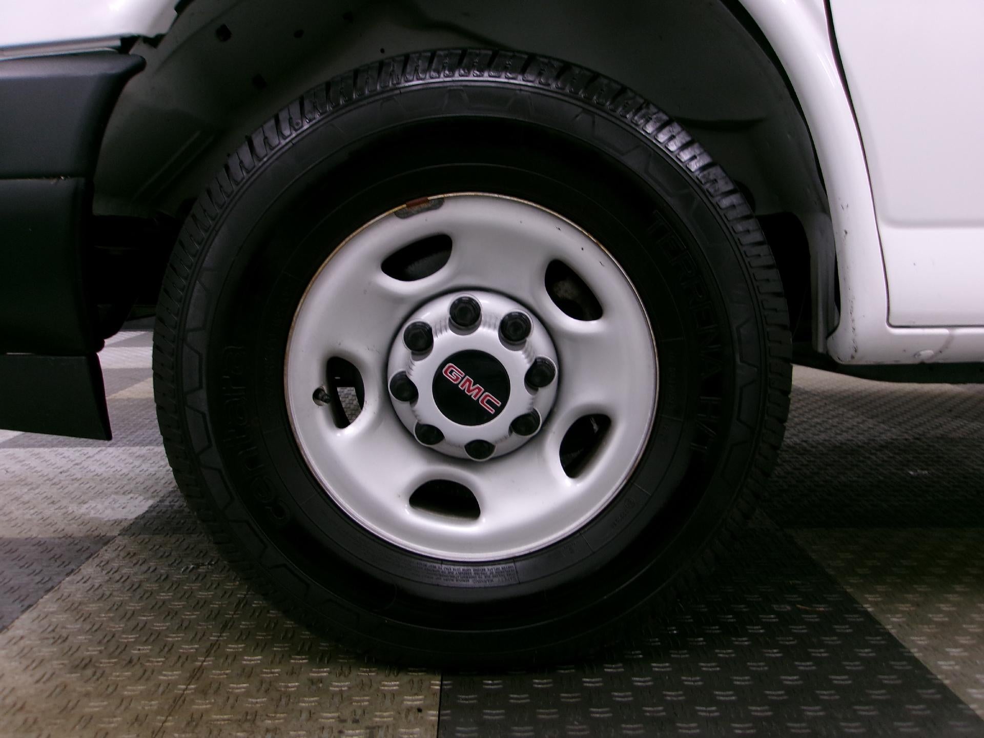 2024 GMC Savana Cargo 2500 2500 Extended Wheelbase Rear-Wheel Drive