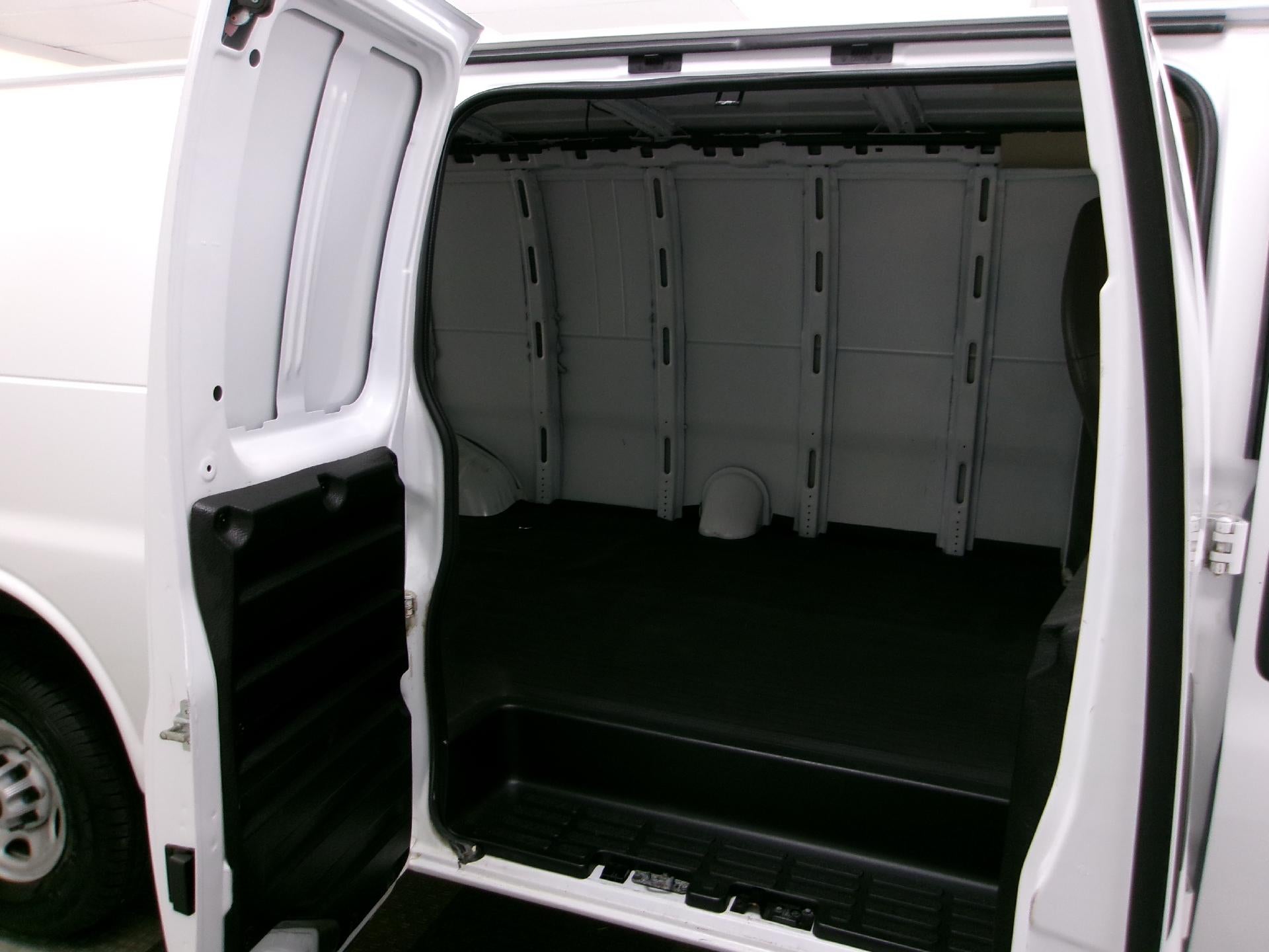 2024 GMC Savana Cargo 2500 2500 Extended Wheelbase Rear-Wheel Drive