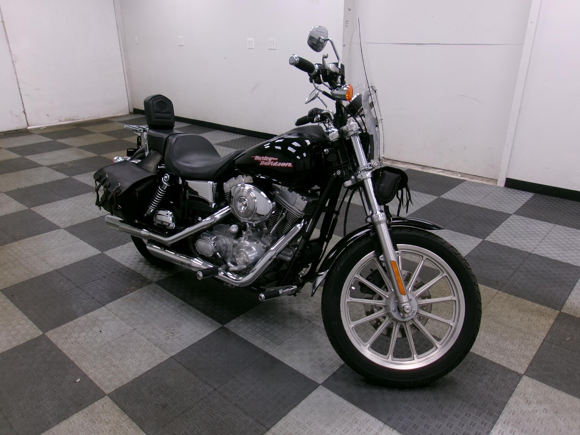 2004 HARLEY DAVIDSON DYNA SUPER GLIDE Base