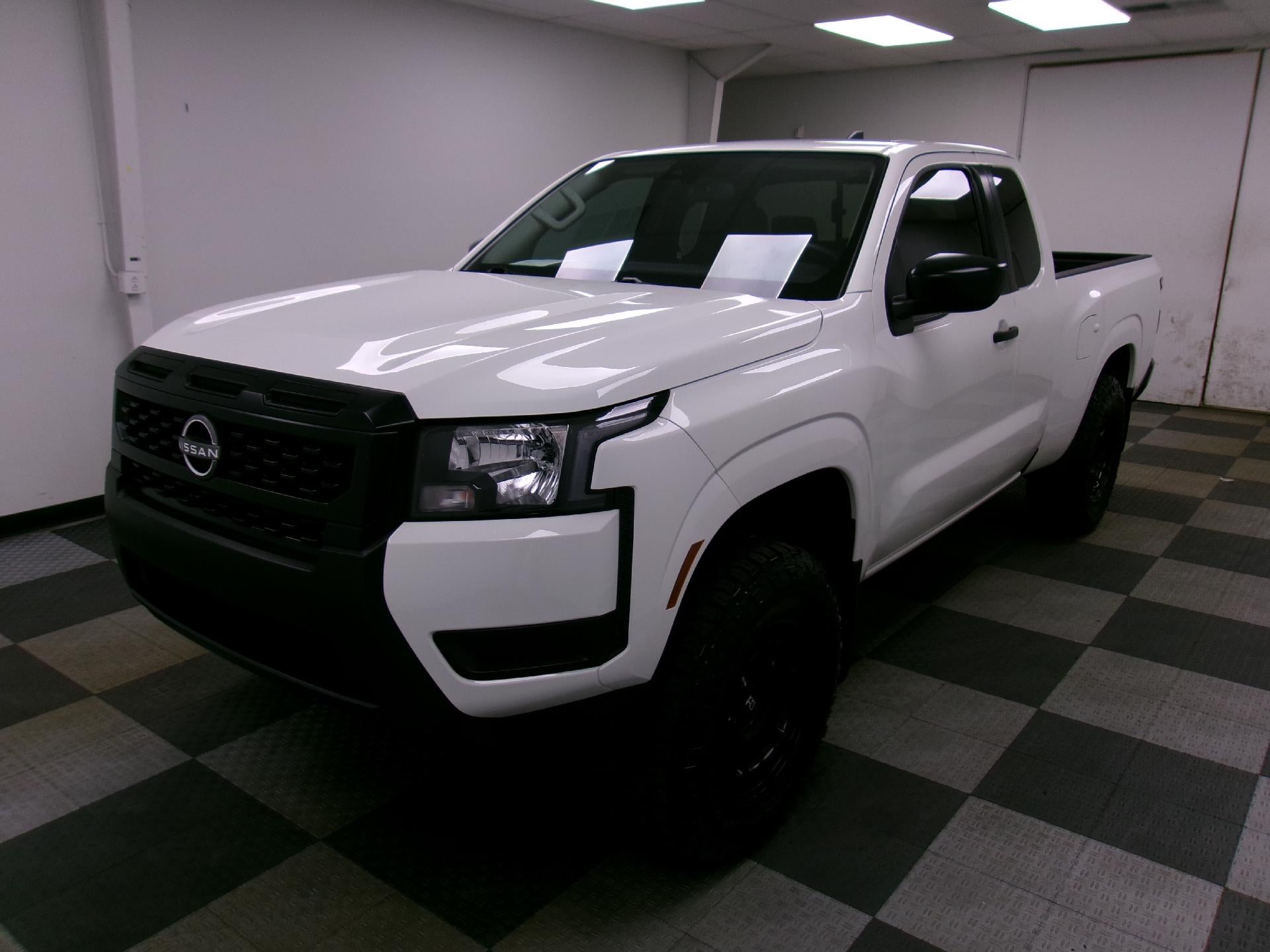 2025 Nissan Frontier King Cab 4x4 S