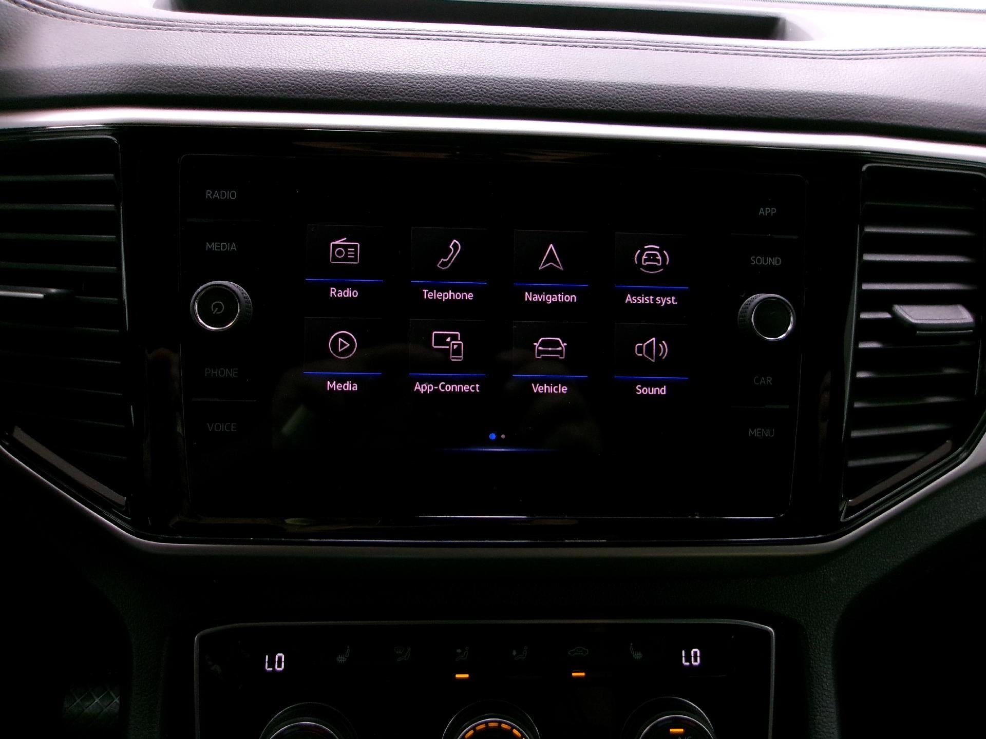 2022 Volkswagen Atlas Cross Sport 3.6L V6 SE w/Technology 4MOTION