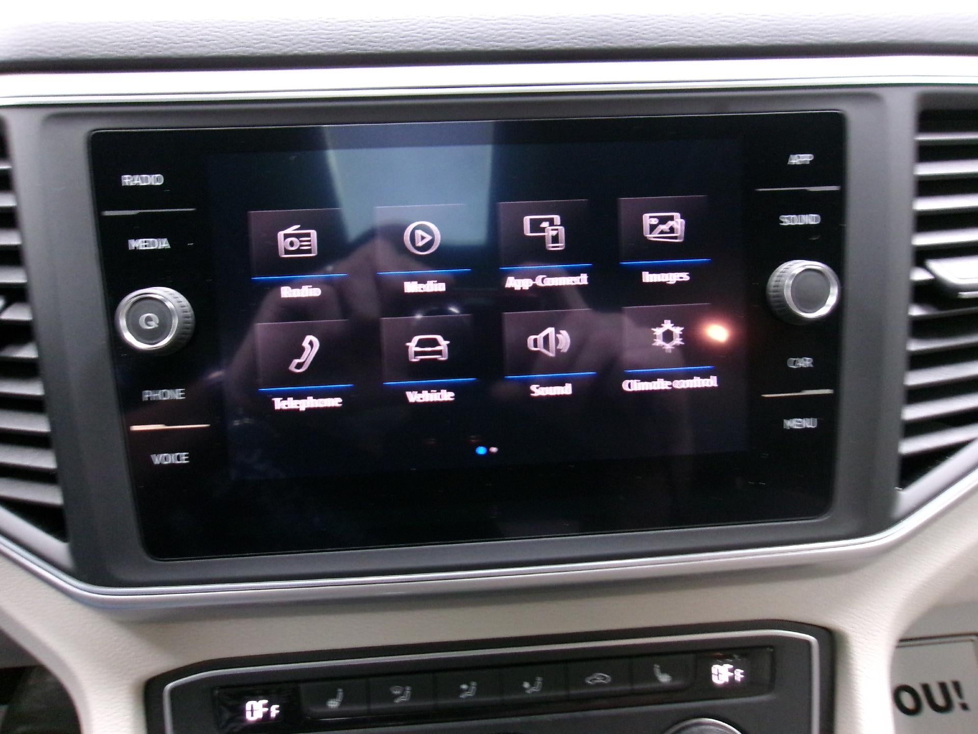2019 Volkswagen Atlas 3.6L V6 SE w/Technology 4MOTION