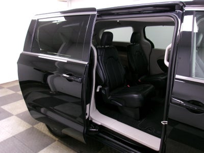 2024 Chrysler Pacifica Touring L FWD
