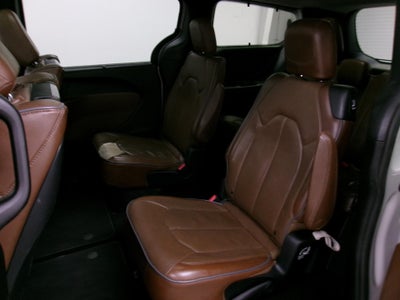 2017 Chrysler Pacifica Limited FWD