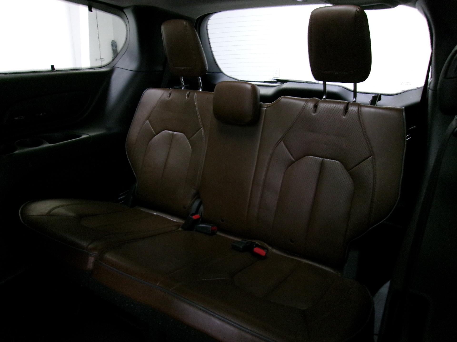 2017 Chrysler Pacifica Limited FWD