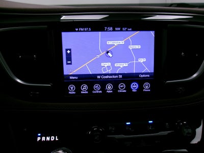 2017 Chrysler Pacifica Limited FWD