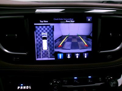 2017 Chrysler Pacifica Limited FWD