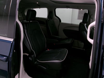 2024 Chrysler Pacifica Limited AWD