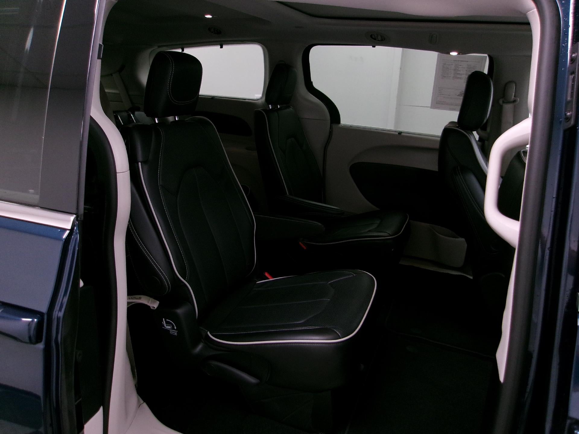 2024 Chrysler Pacifica Limited AWD