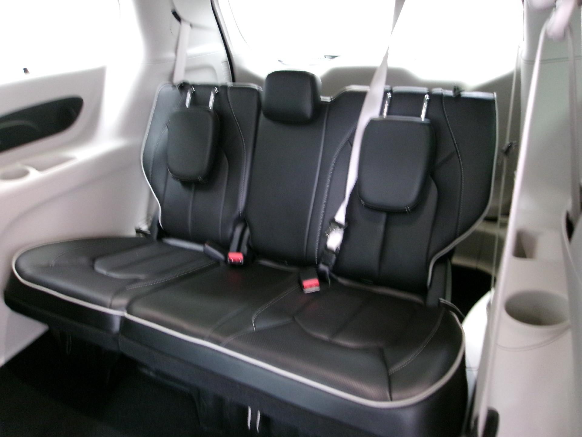 2024 Chrysler Pacifica Limited AWD