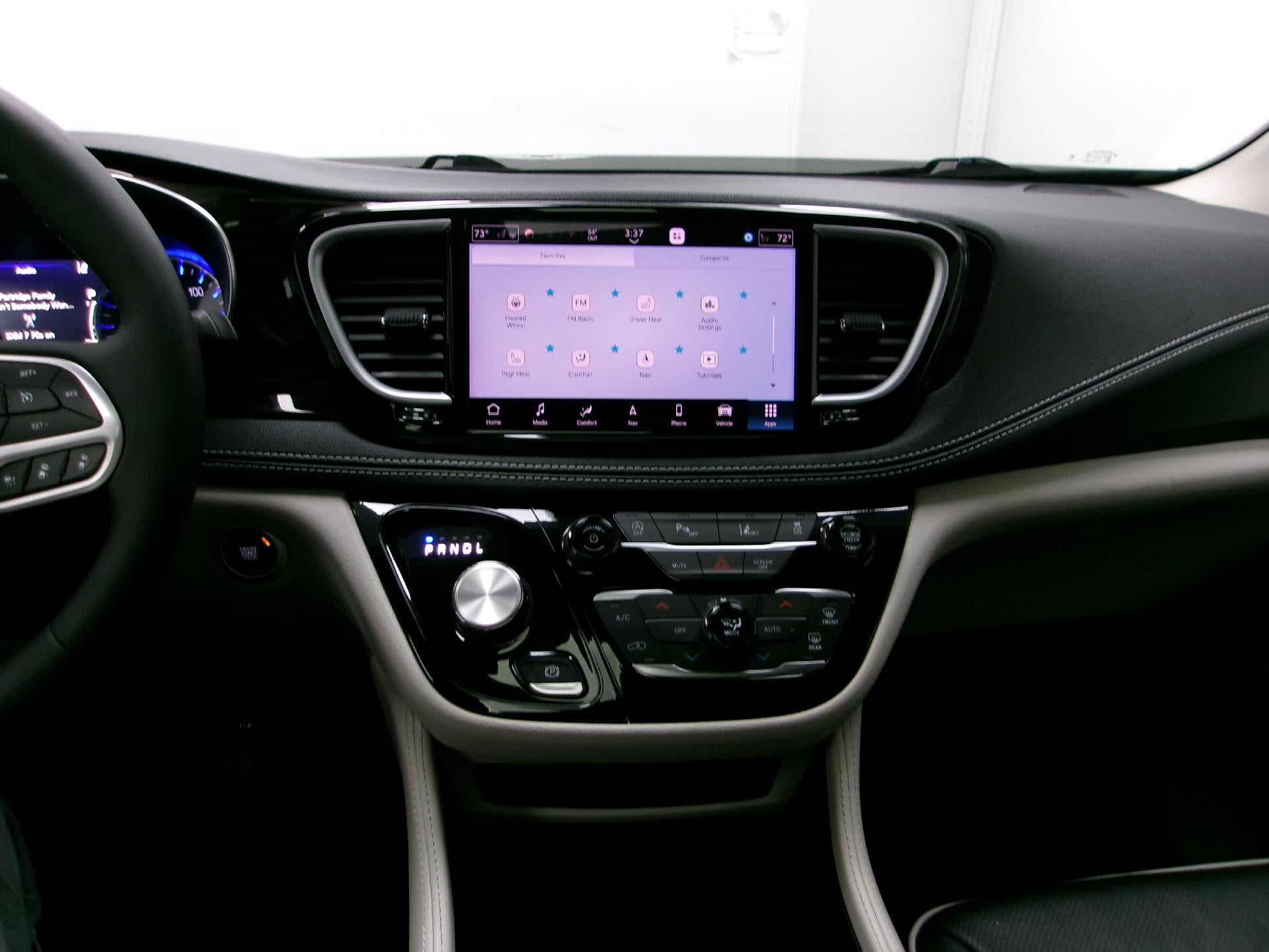 2024 Chrysler Pacifica Limited AWD