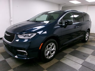 2024 Chrysler Pacifica Limited AWD