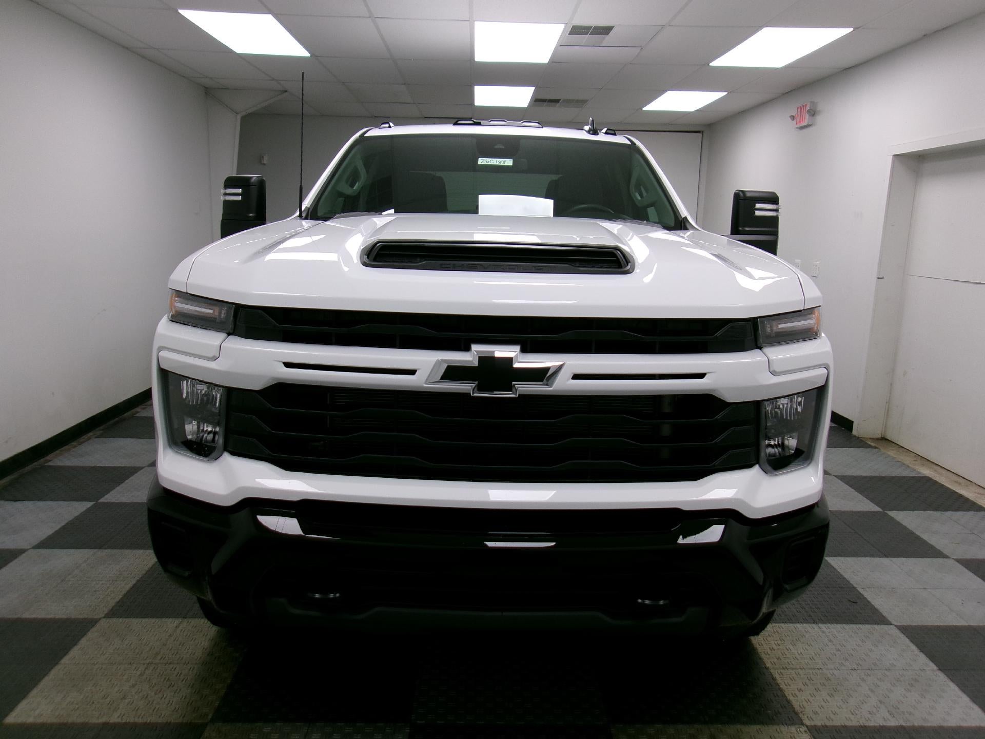 2026 Chevrolet Silverado 2500 HD Crew Cab Standard Box 4-Wheel Drive Custom