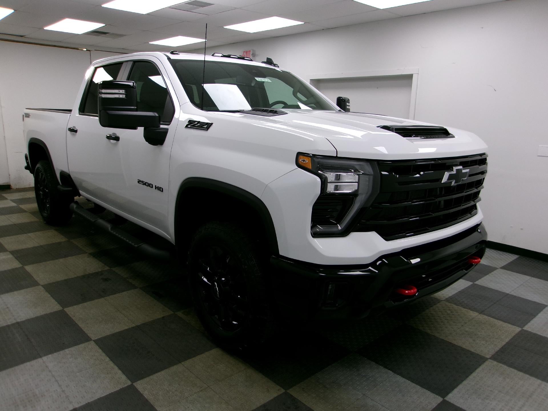 2026 Chevrolet Silverado 2500 HD Crew Cab Standard Box 4-Wheel Drive LT