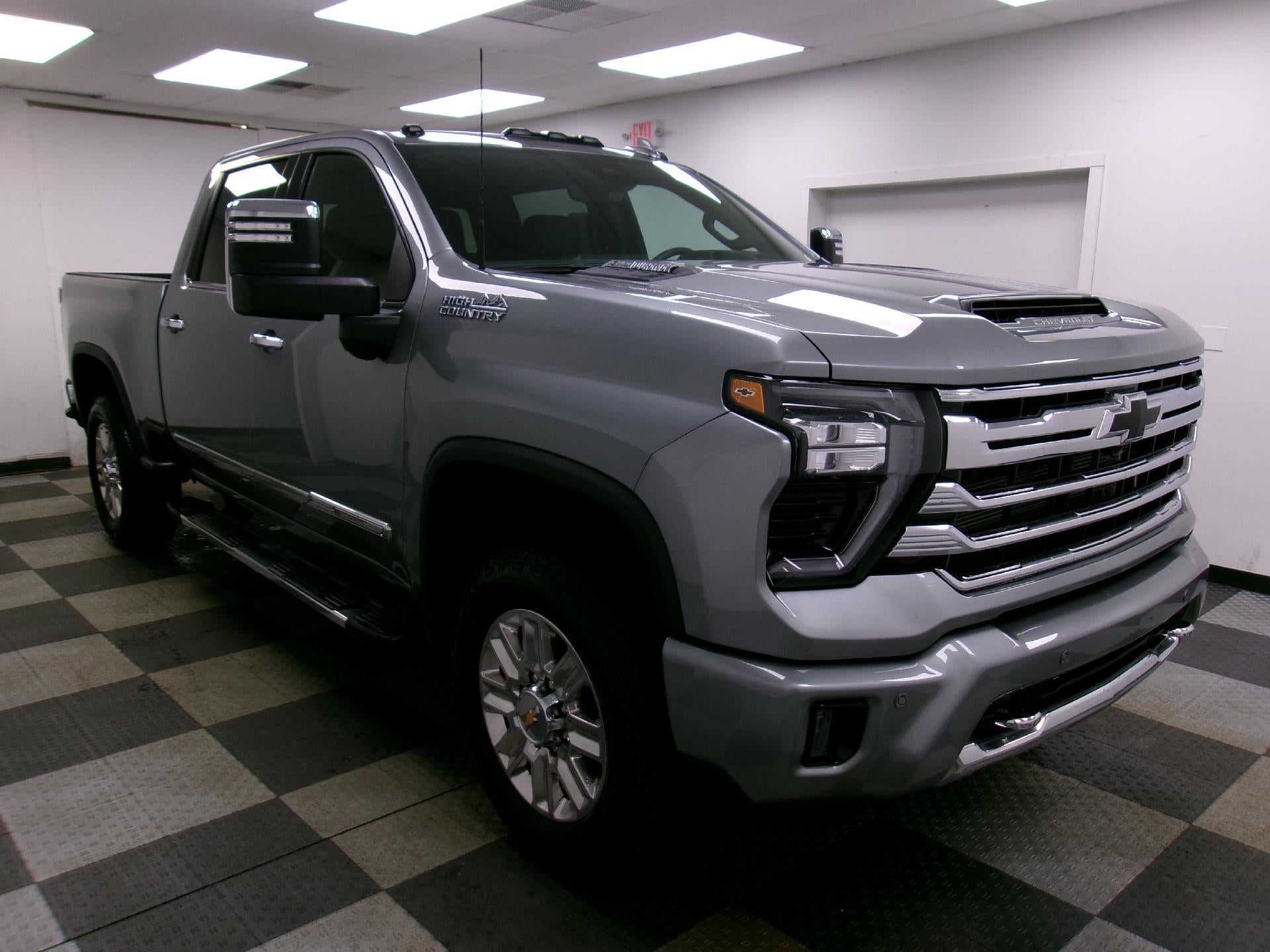 2025 Chevrolet Silverado 2500 HD Crew Cab Standard Box 4-Wheel Drive High Country