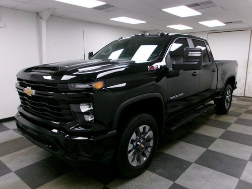 2024 Chevrolet Silverado 2500 HD Crew Cab Standard Box 4-Wheel Drive Custom
