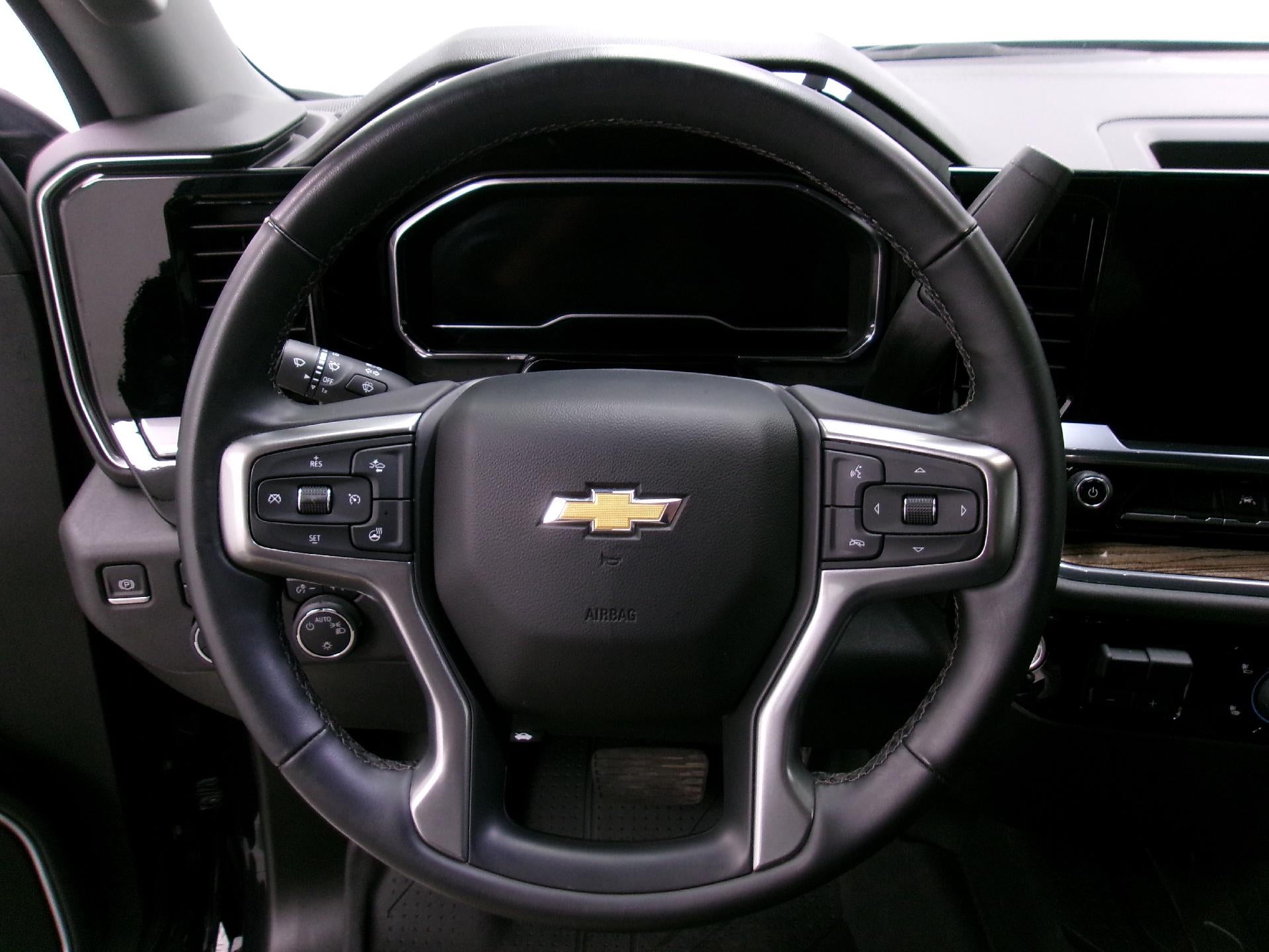 2024 Chevrolet Silverado 1500 Crew Cab Short Box 4-Wheel Drive LT 1LT