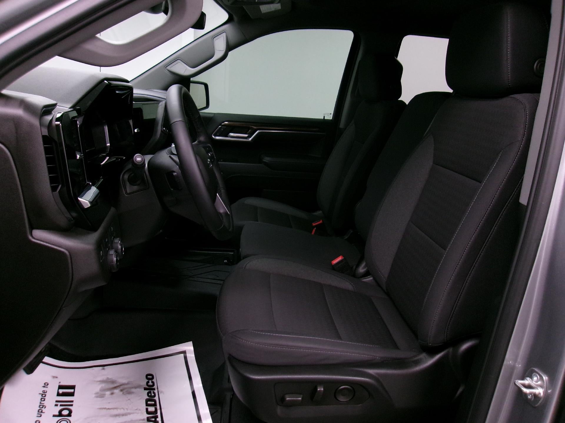 2025 Chevrolet Silverado 1500 Crew Cab Short Box 4-Wheel Drive RST