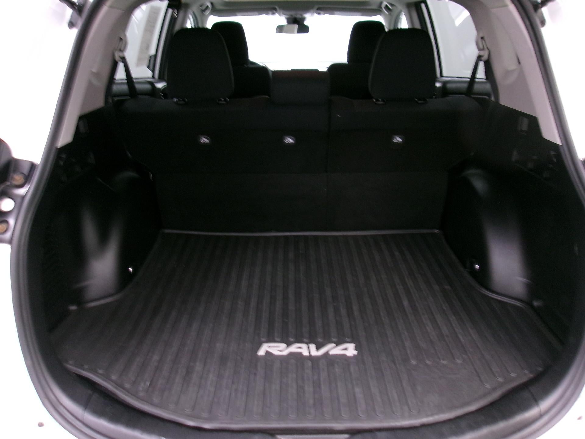 2018 Toyota RAV4 XLE AWD (Natl)