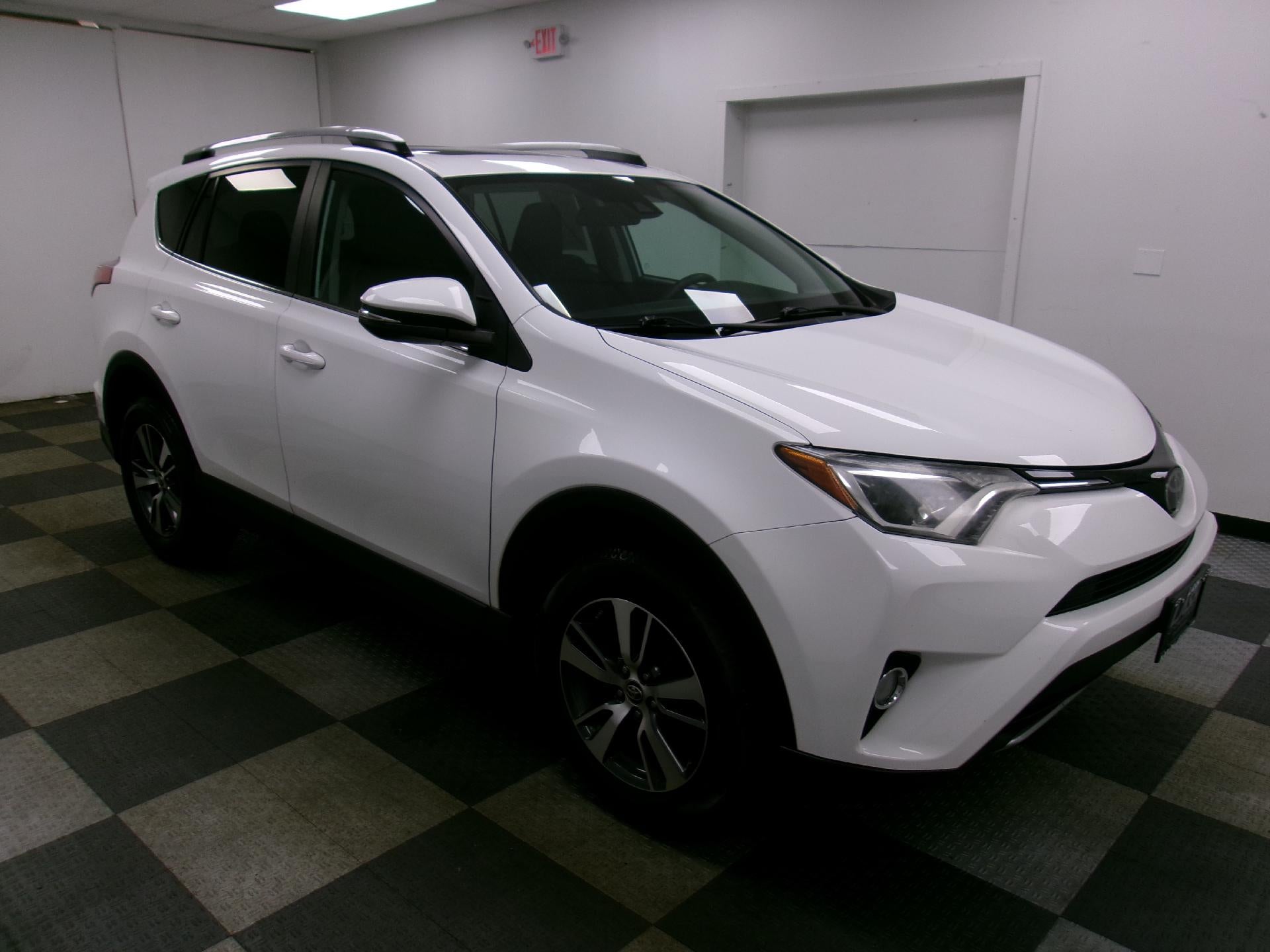 2018 Toyota RAV4 XLE AWD (Natl)