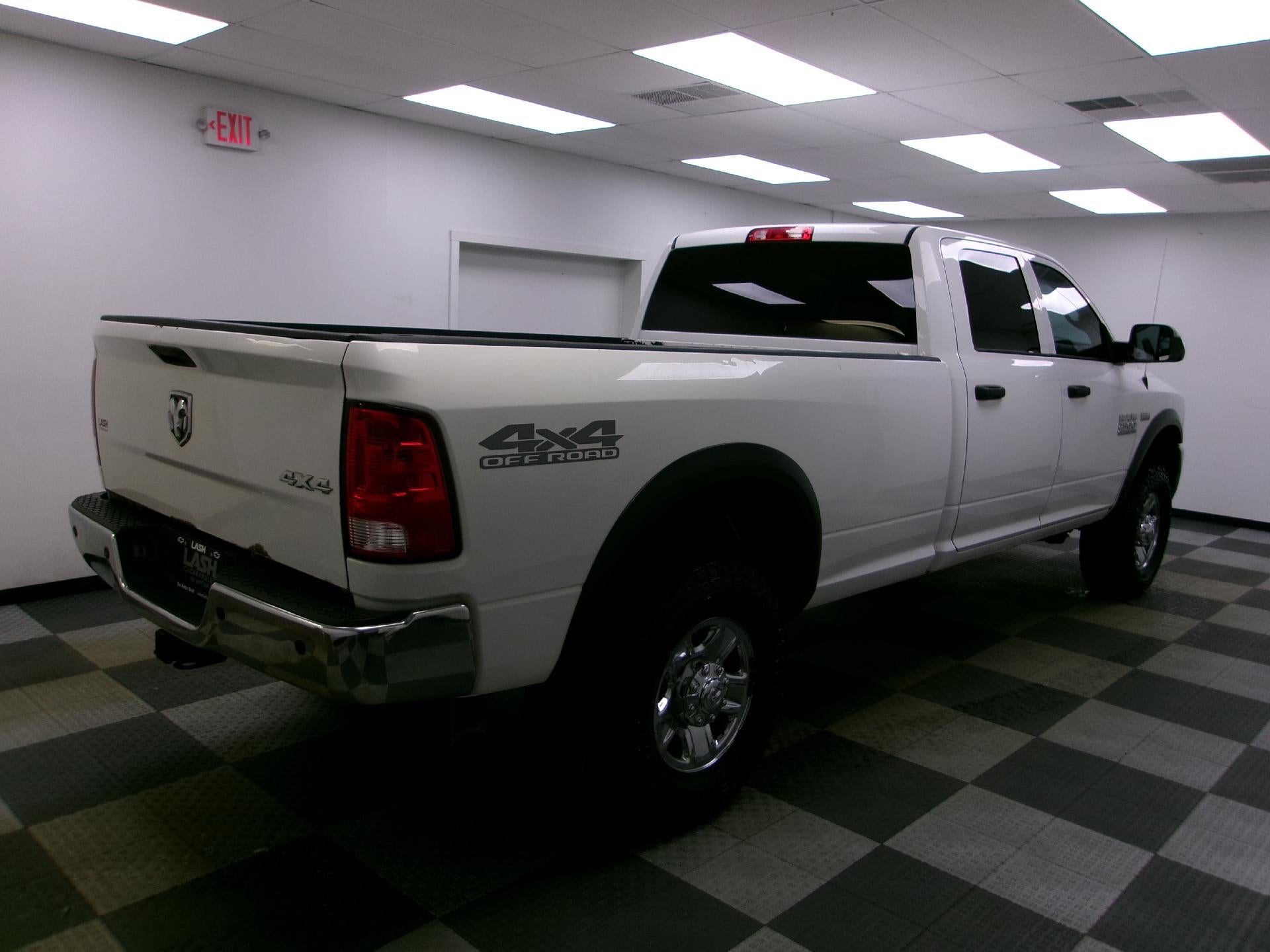 2018 RAM 2500 Tradesman 4x4 Crew Cab 8' Box