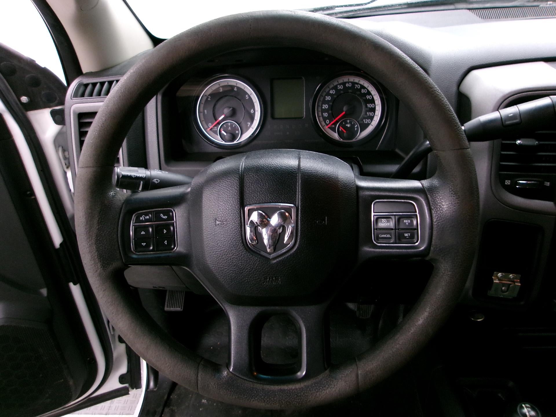 2018 RAM 2500 Tradesman 4x4 Crew Cab 8' Box