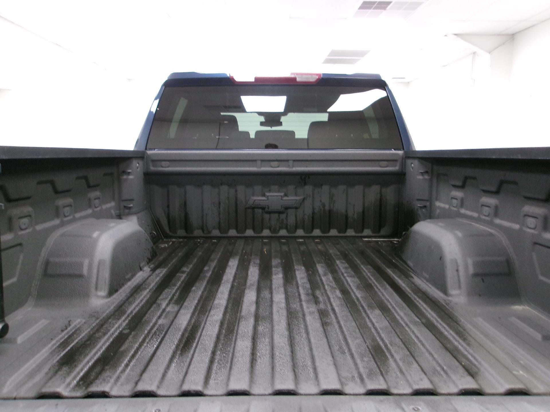 2022 Chevrolet Silverado 1500 Crew Cab Short Box 4-Wheel Drive Custom Trail Boss