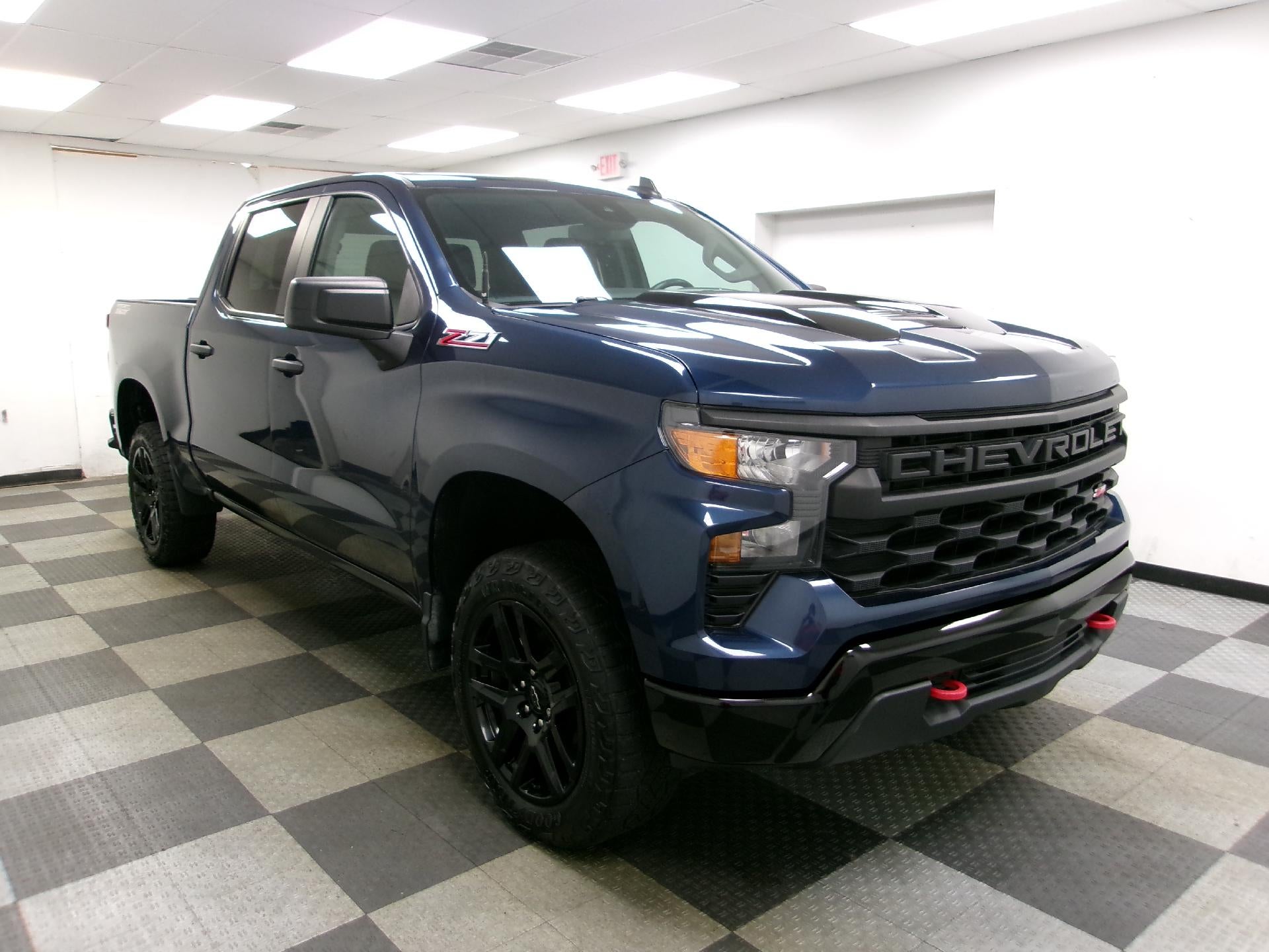 2022 Chevrolet Silverado 1500 Crew Cab Short Box 4-Wheel Drive Custom Trail Boss