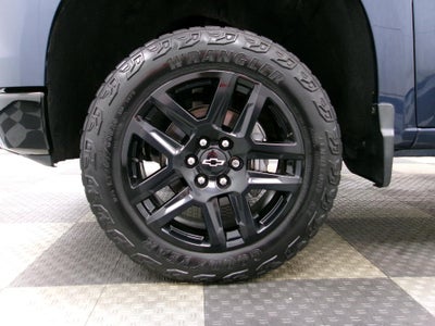 2022 Chevrolet Silverado 1500 Crew Cab Short Box 4-Wheel Drive Custom Trail Boss