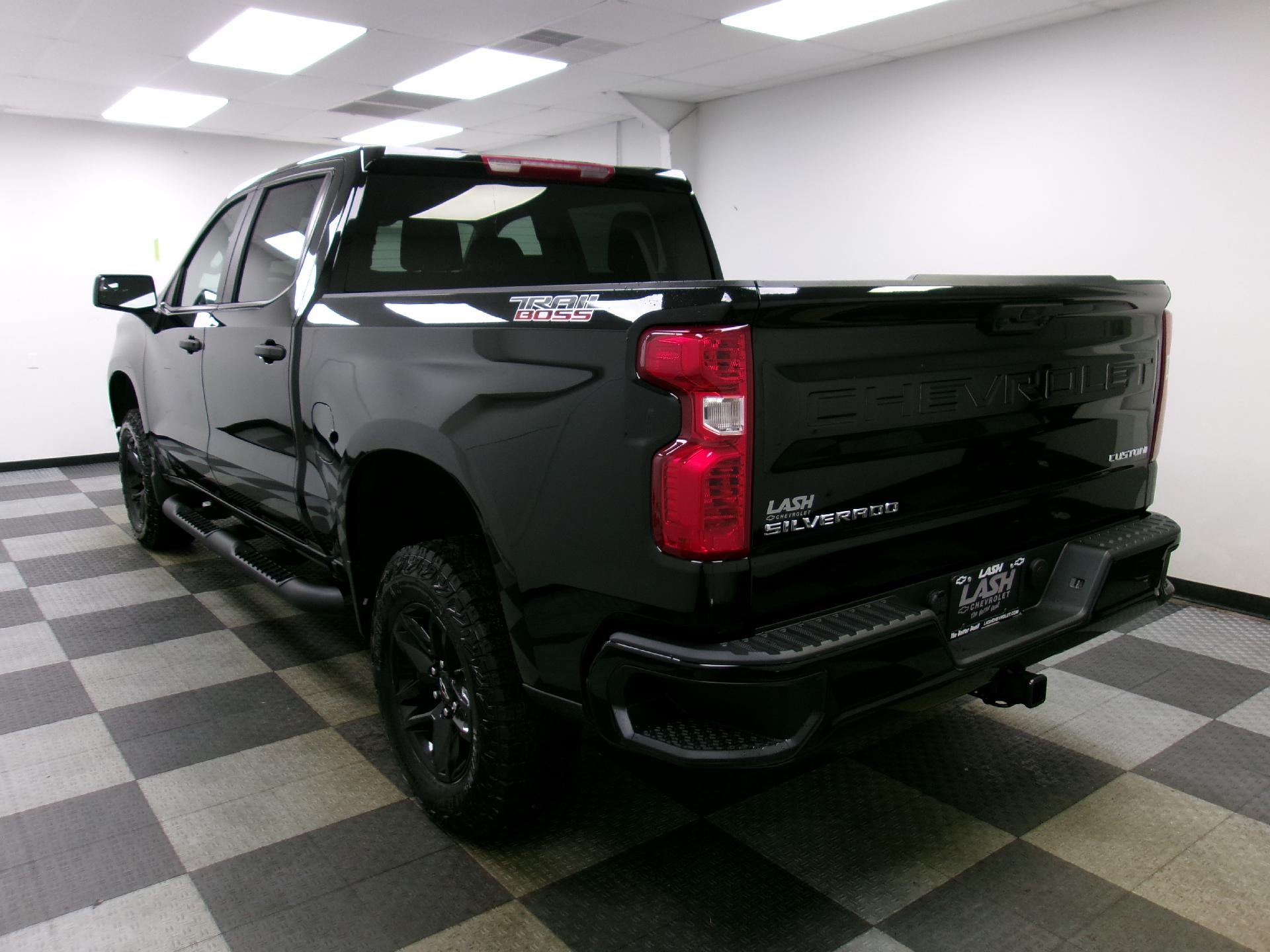 2026 Chevrolet Silverado 1500 Crew Cab Short Box 4-Wheel Drive Custom Trail Boss