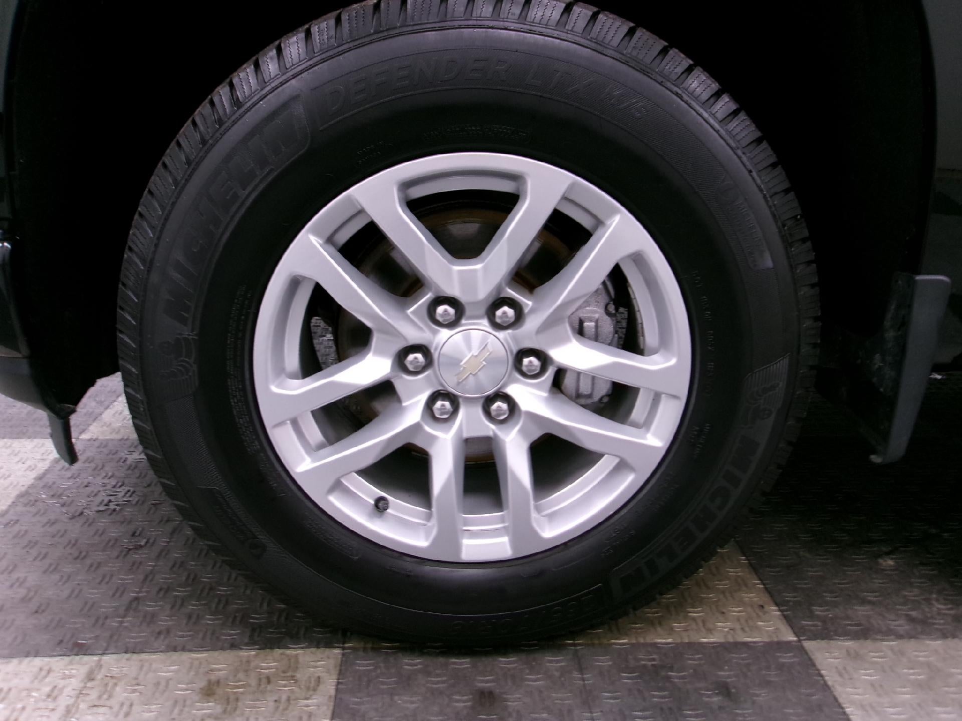 2021 Chevrolet Silverado 1500 Crew Cab Short Box 4-Wheel Drive Custom