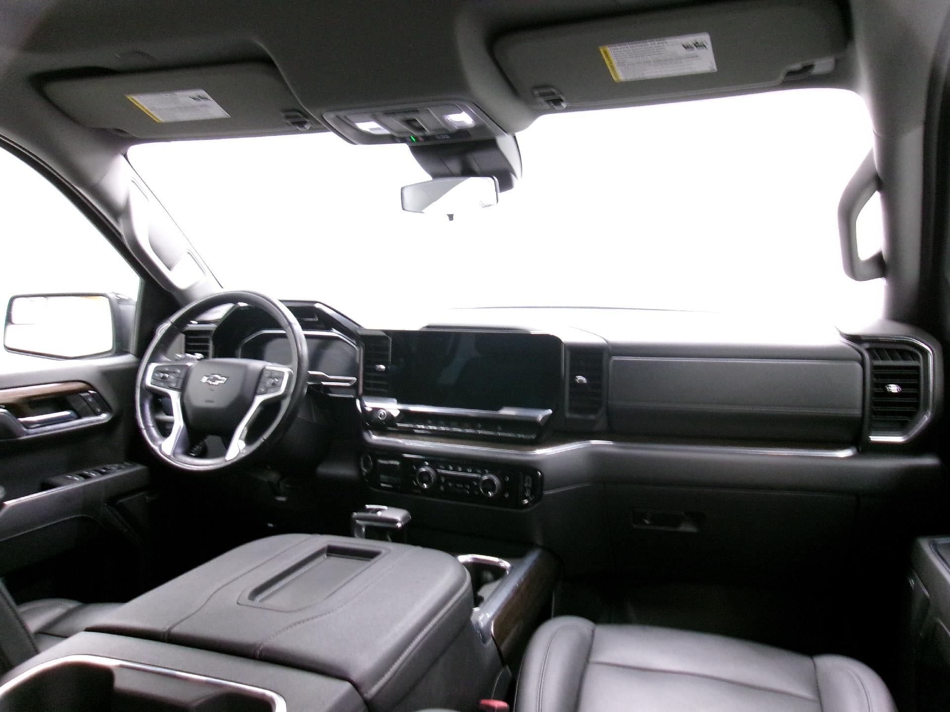 2022 Chevrolet Silverado 1500 Crew Cab Standard Box 4-Wheel Drive RST