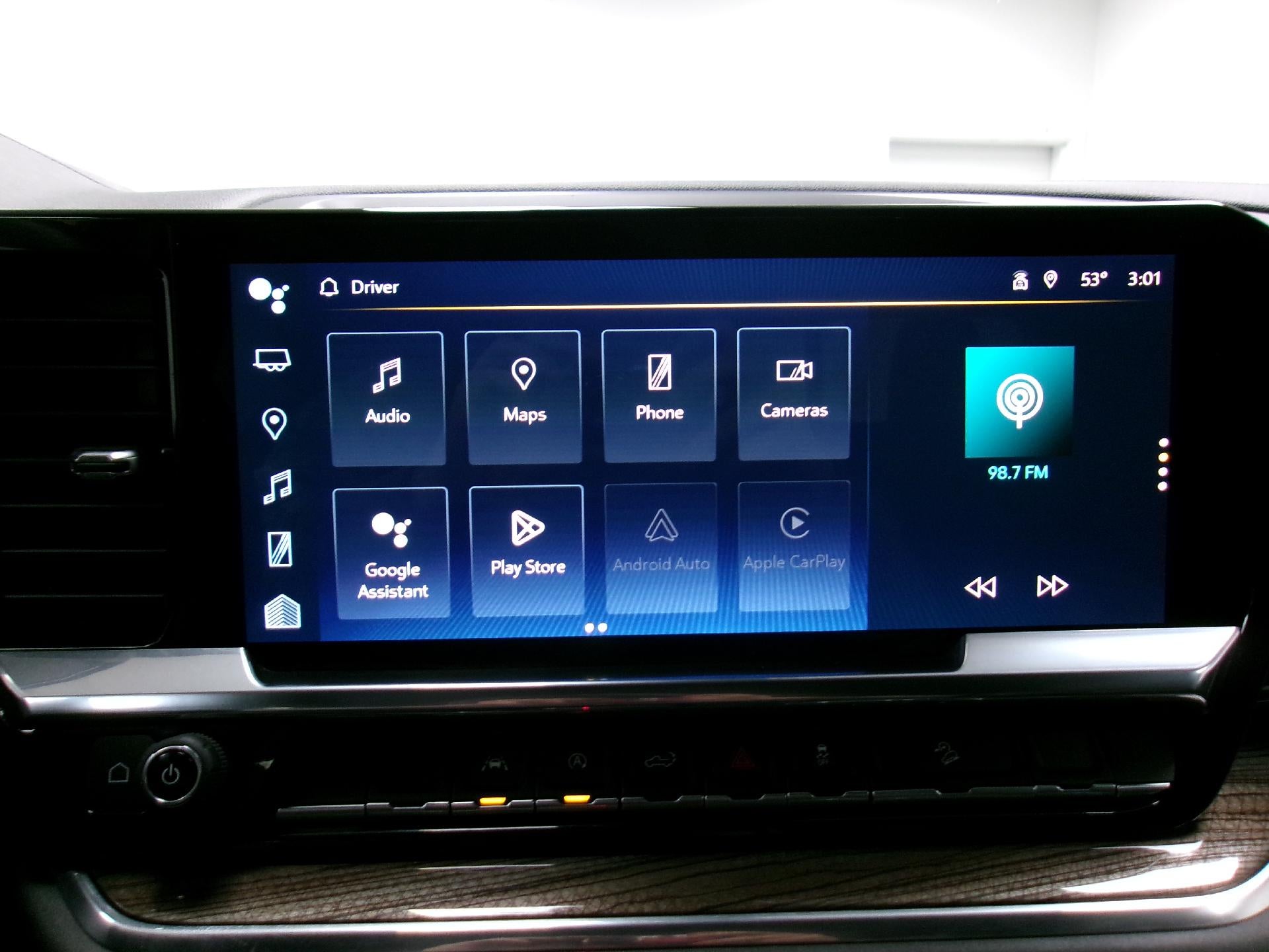 2022 Chevrolet Silverado 1500 Crew Cab Standard Box 4-Wheel Drive RST