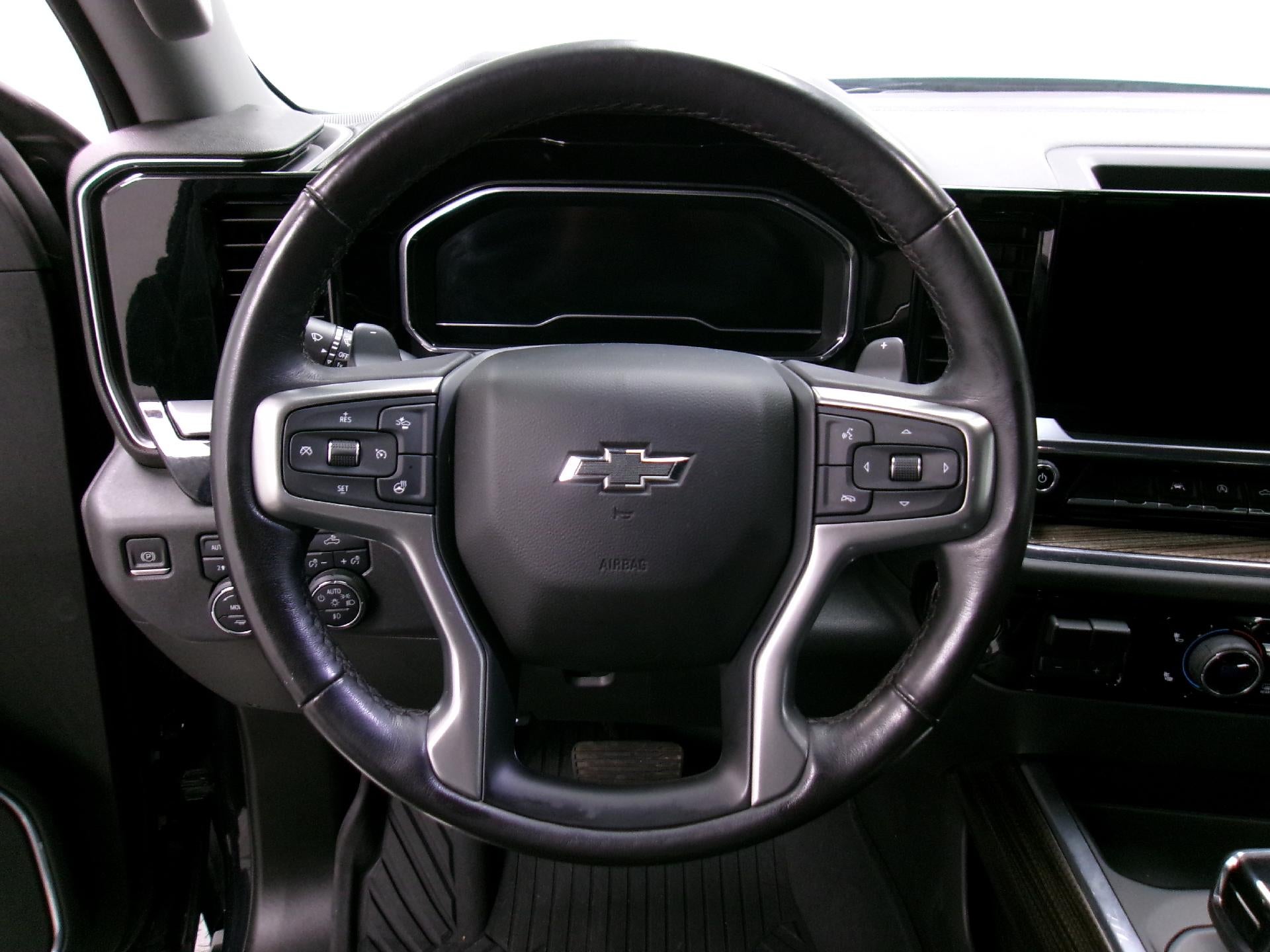 2022 Chevrolet Silverado 1500 Crew Cab Standard Box 4-Wheel Drive RST