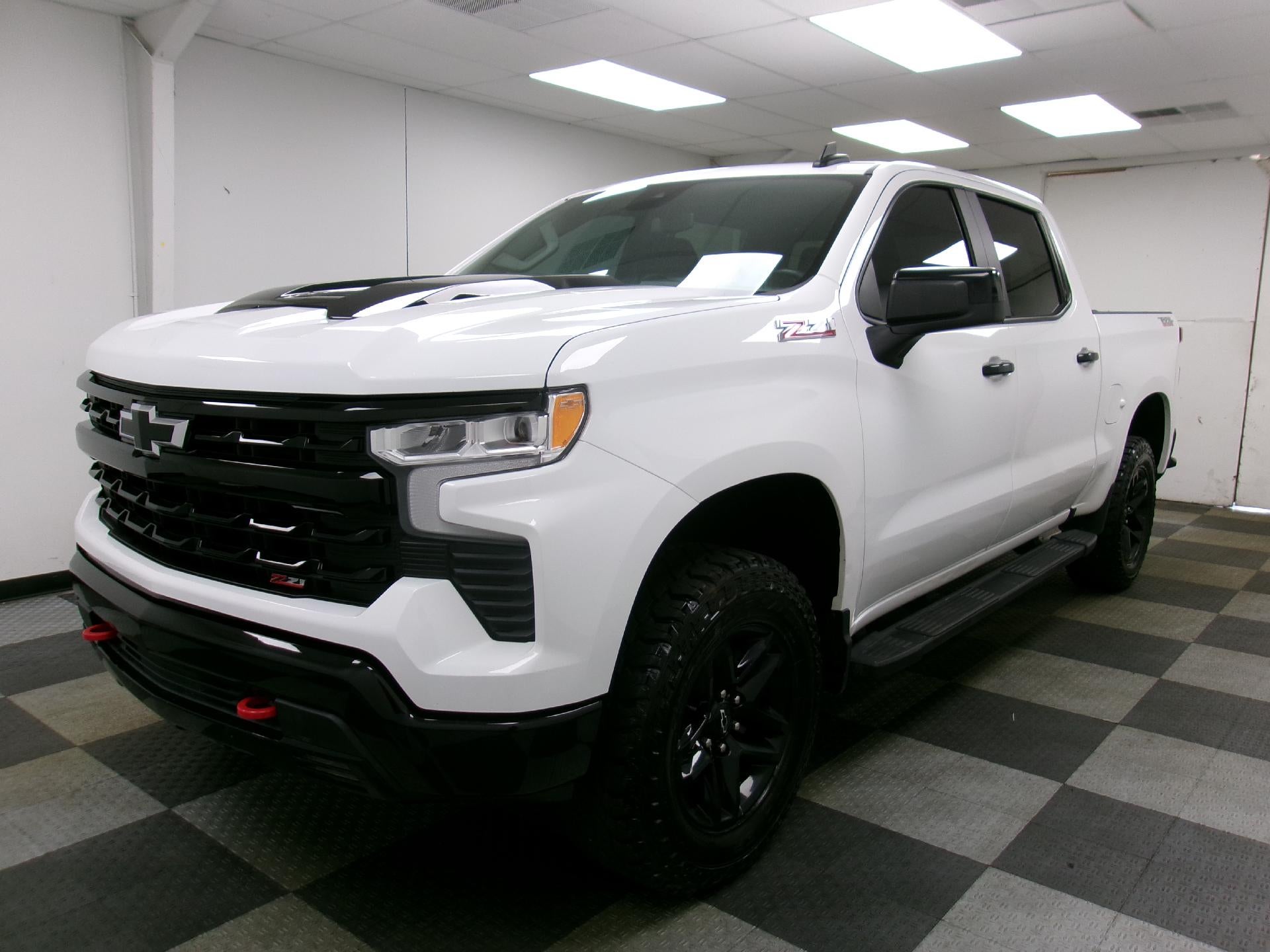 2024 Chevrolet Silverado 1500 Crew Cab Short Box 4-Wheel Drive LT Trail Boss