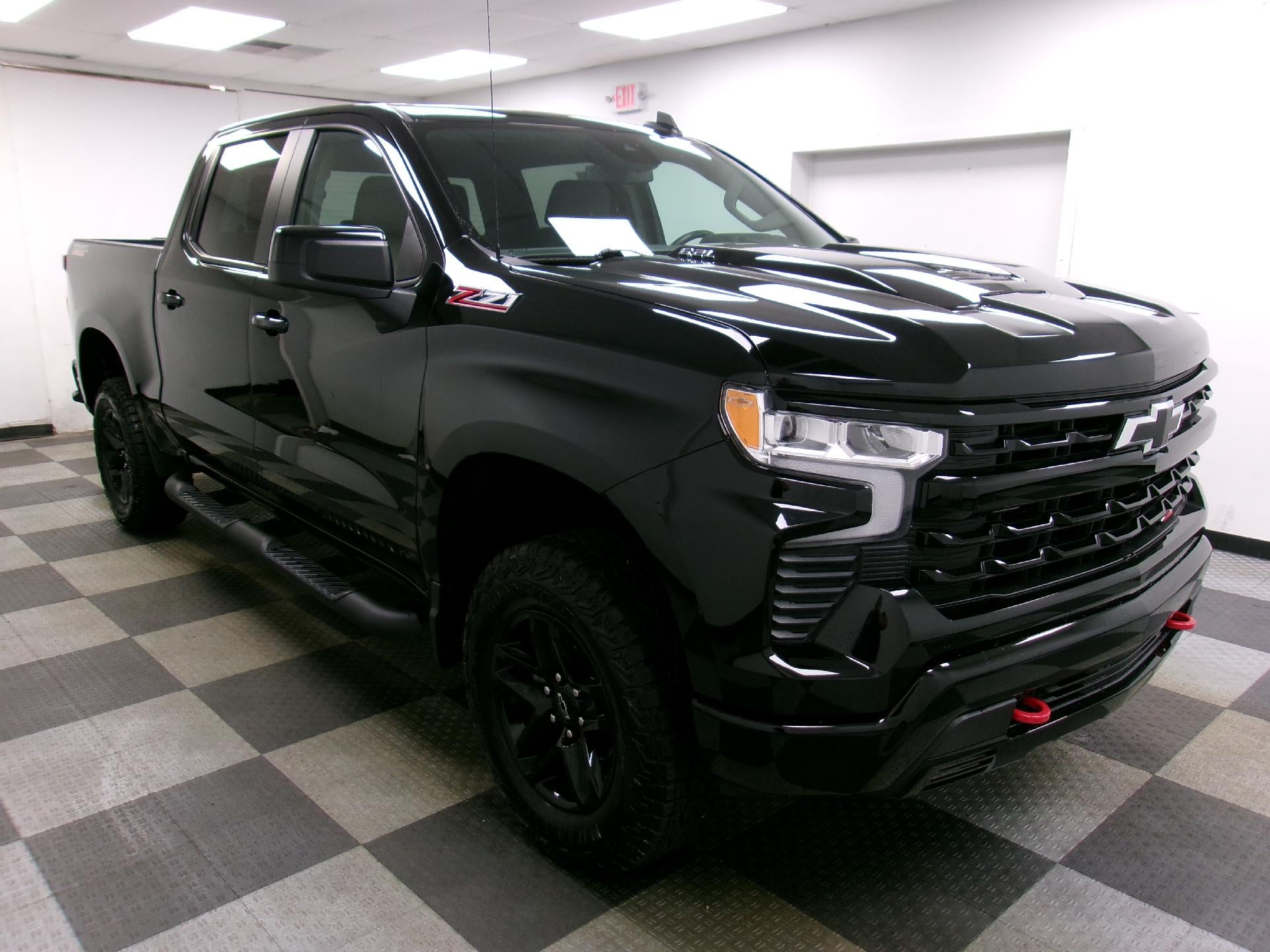 2024 Chevrolet Silverado 1500 Crew Cab Short Box 4-Wheel Drive LT Trail Boss