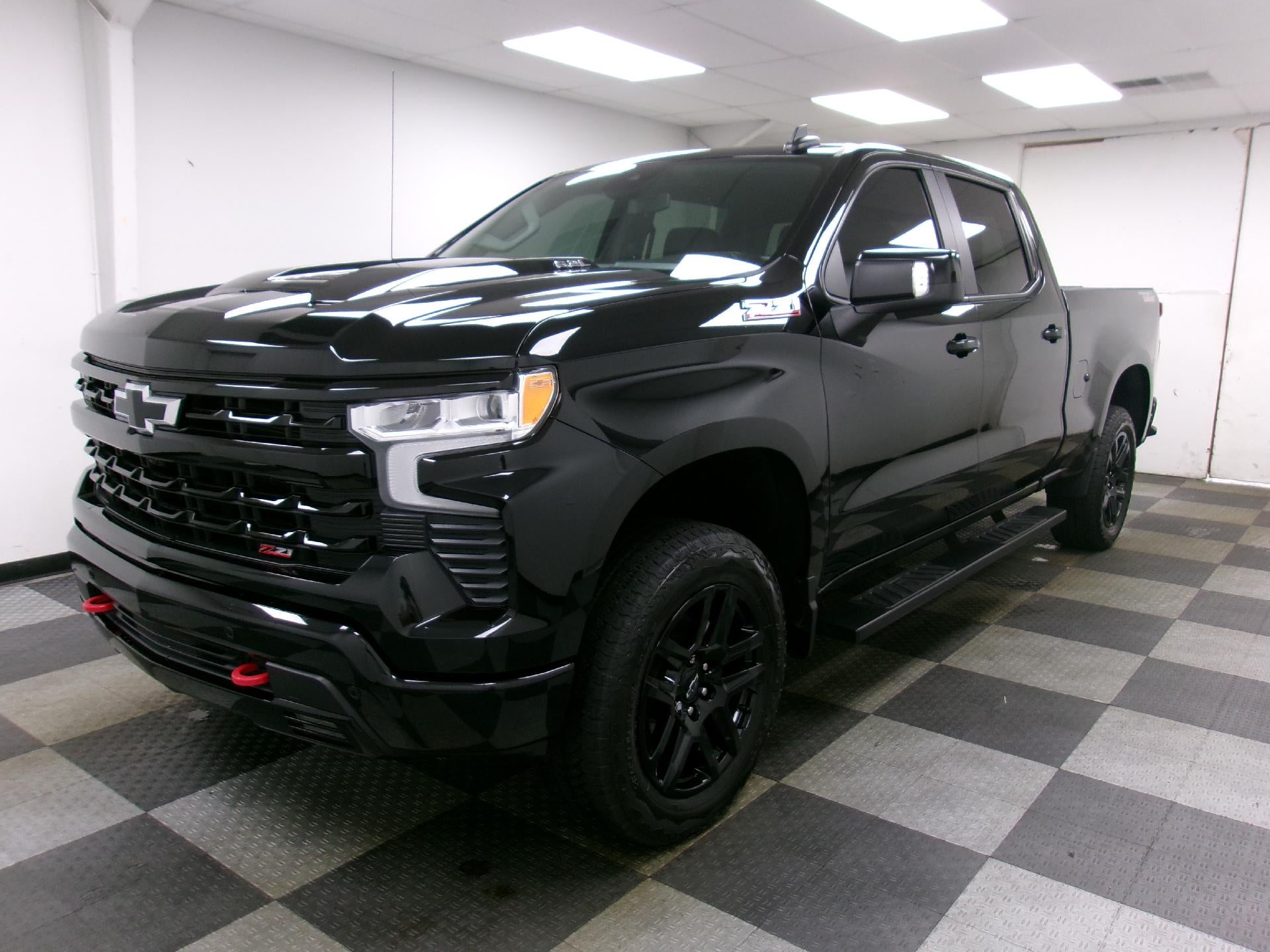 2024 Chevrolet Silverado 1500 Crew Cab Standard Box 4-Wheel Drive LT Trail Boss