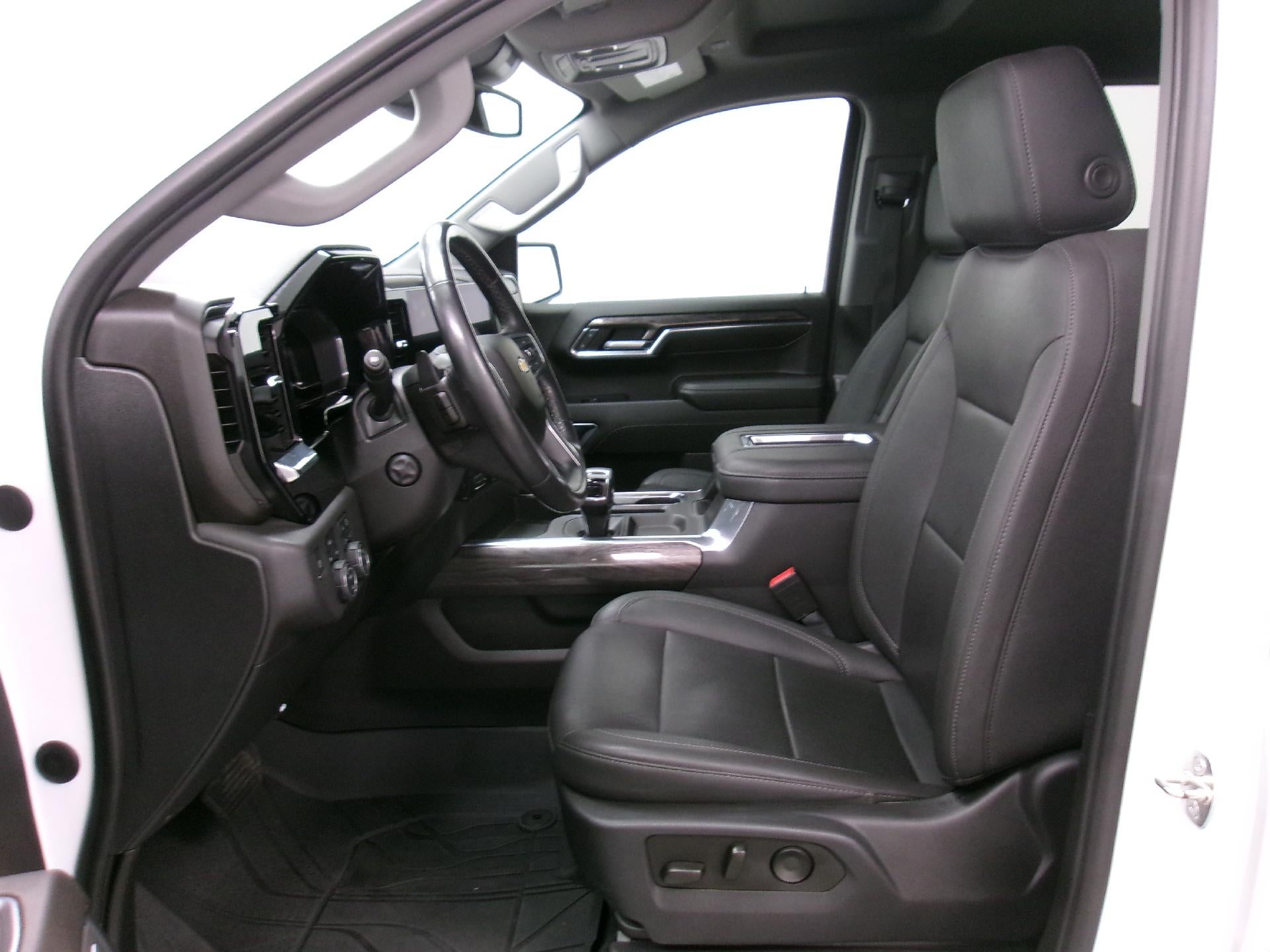 2022 Chevrolet Silverado 1500 Crew Cab Standard Box 4-Wheel Drive LTZ