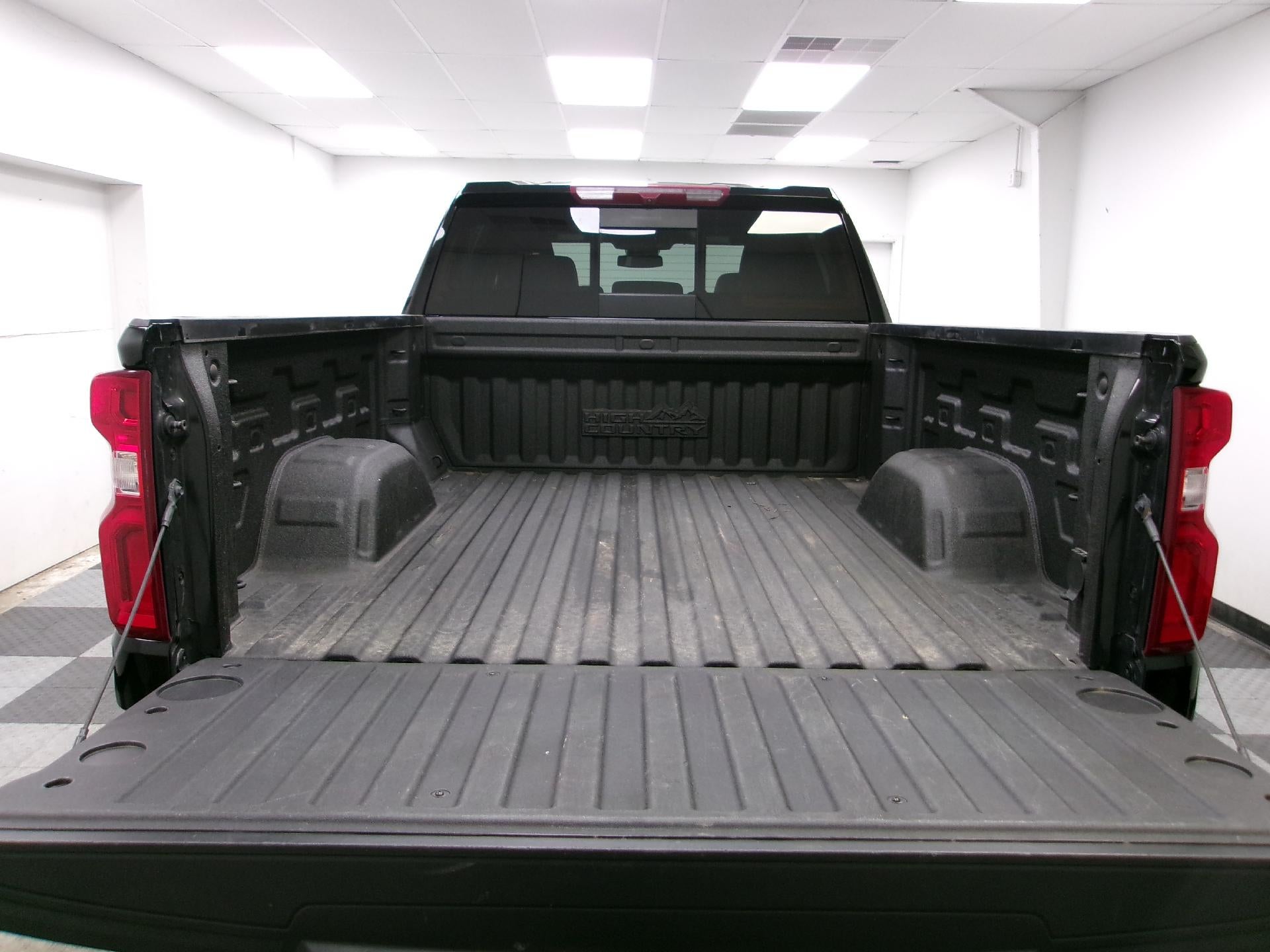 2023 Chevrolet Silverado 1500 Crew Cab Standard Box 4-Wheel Drive High Country
