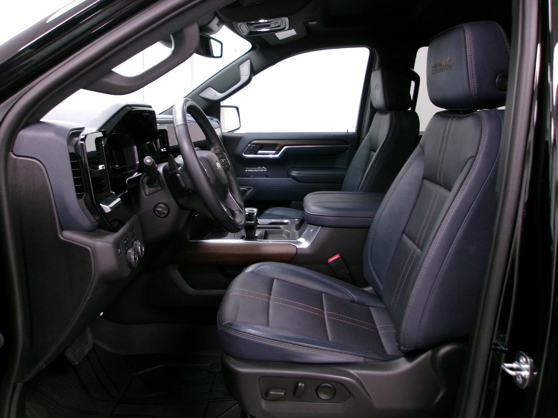 2023 Chevrolet Silverado 1500 Crew Cab Standard Box 4-Wheel Drive High Country
