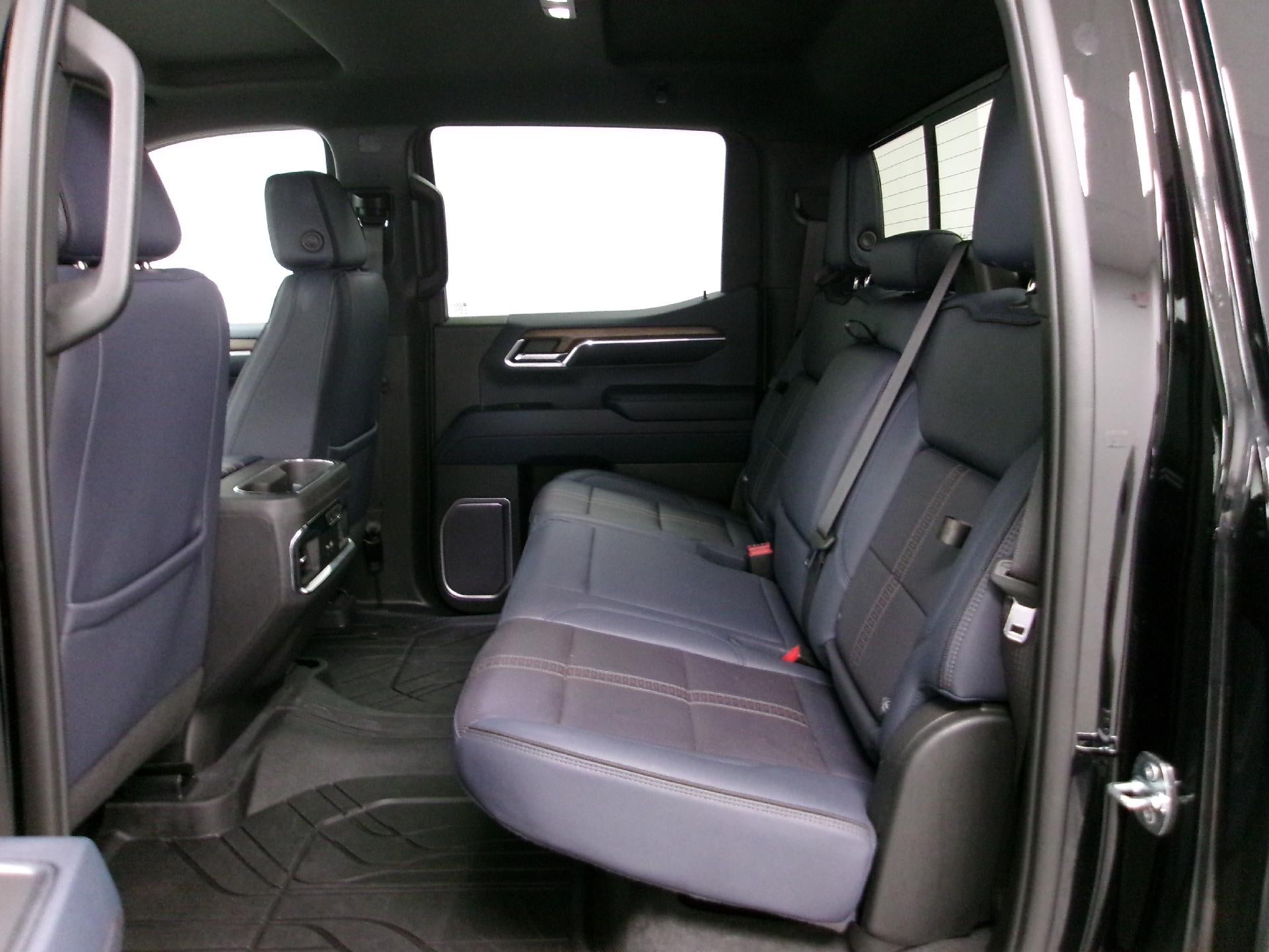 2023 Chevrolet Silverado 1500 Crew Cab Standard Box 4-Wheel Drive High Country