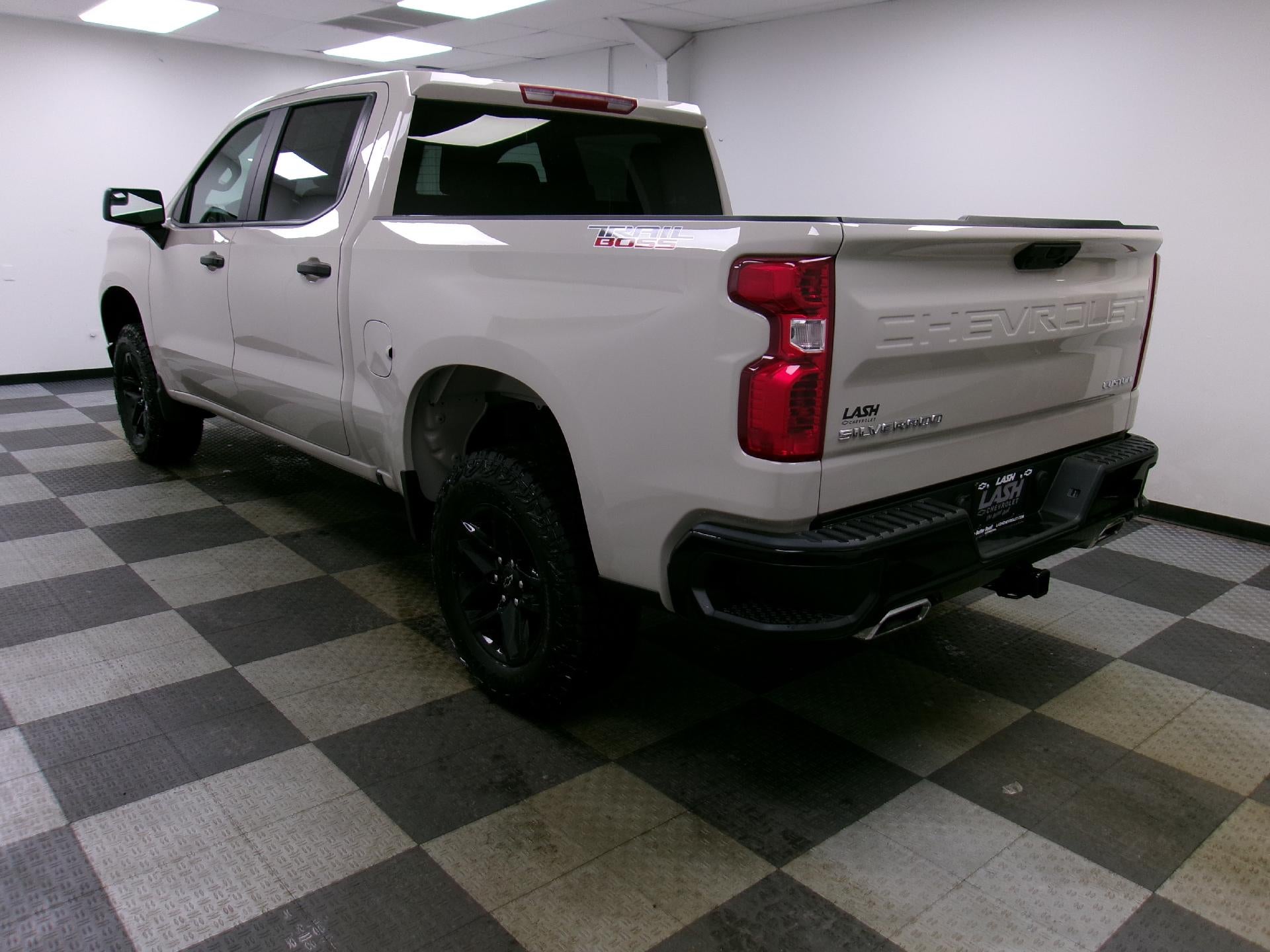 2026 Chevrolet Silverado 1500 Crew Cab Short Box 4-Wheel Drive Custom Trail Boss