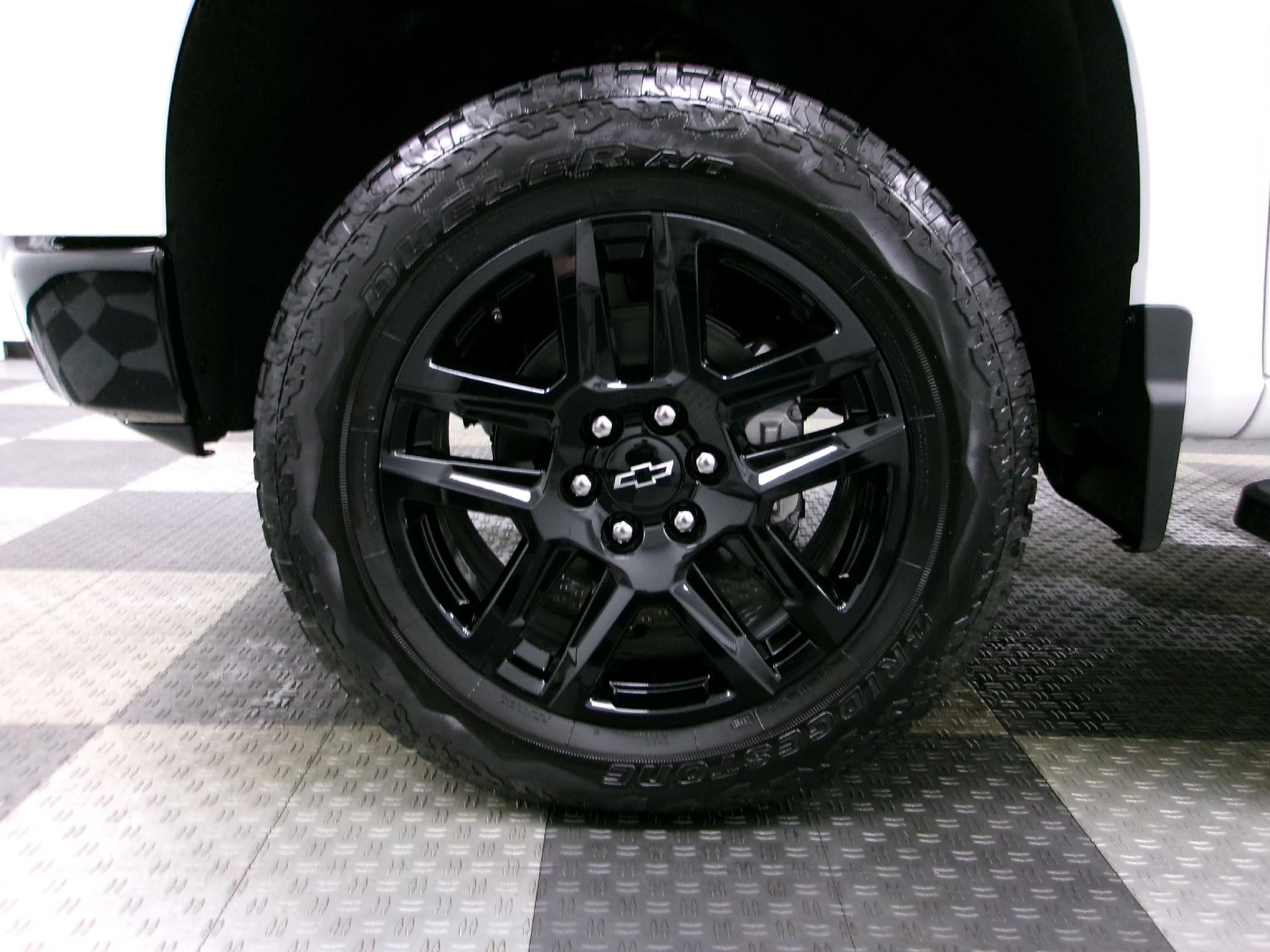 2026 Chevrolet Silverado 1500 Crew Cab Standard Box 4-Wheel Drive Custom Trail Boss