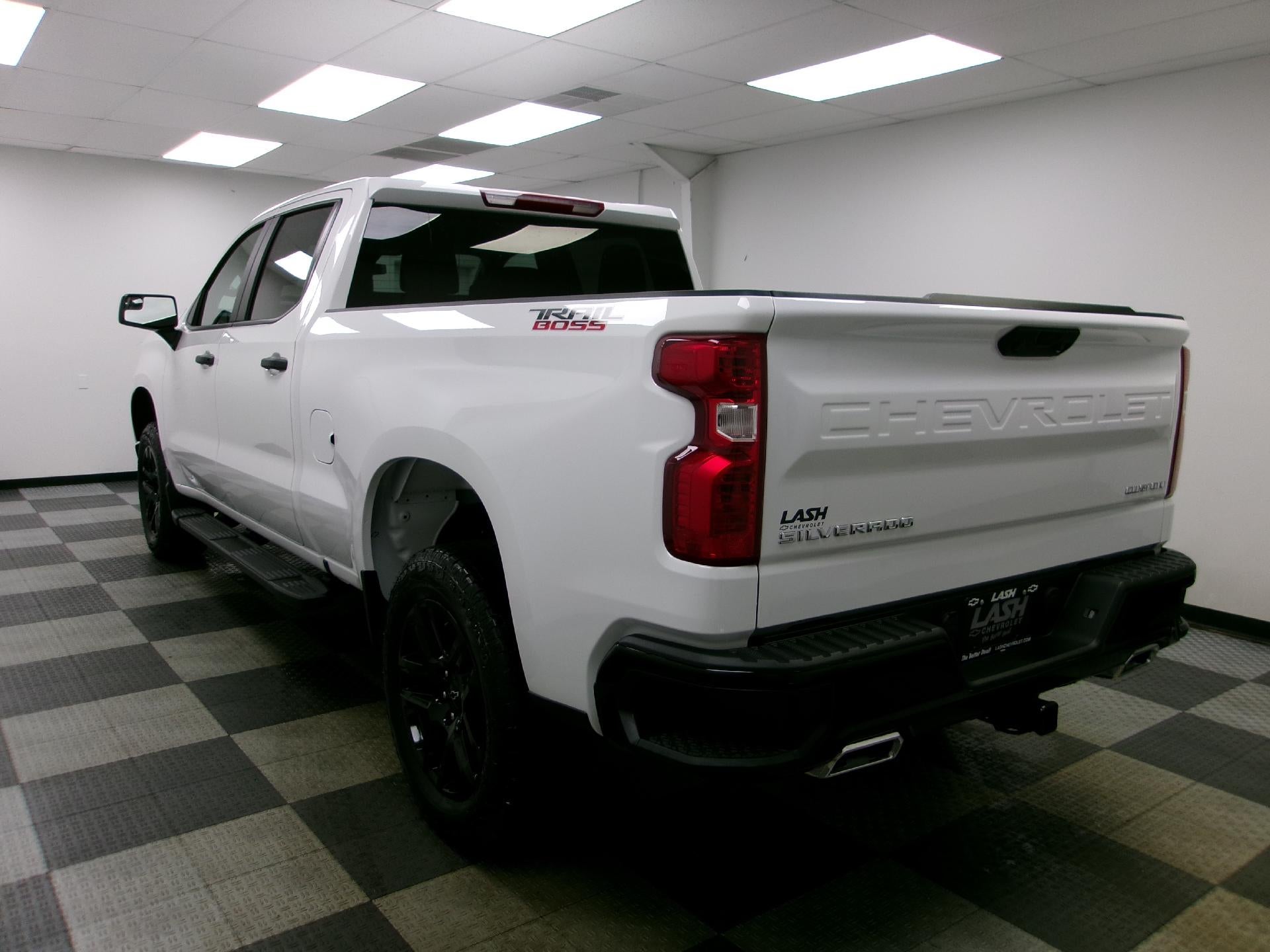 2026 Chevrolet Silverado 1500 Crew Cab Standard Box 4-Wheel Drive Custom Trail Boss