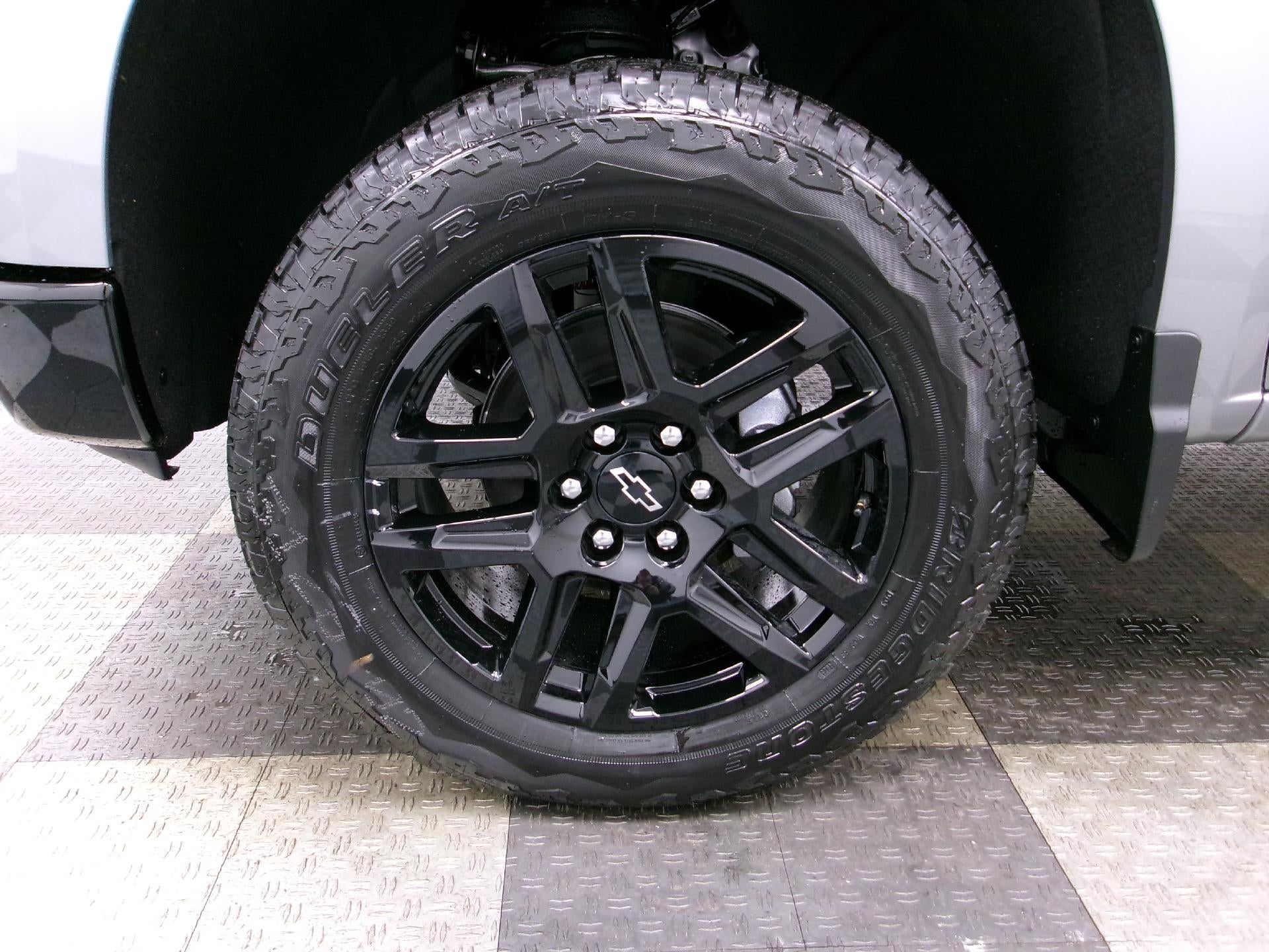 2026 Chevrolet Silverado 1500 Crew Cab Short Box 4-Wheel Drive Custom Trail Boss