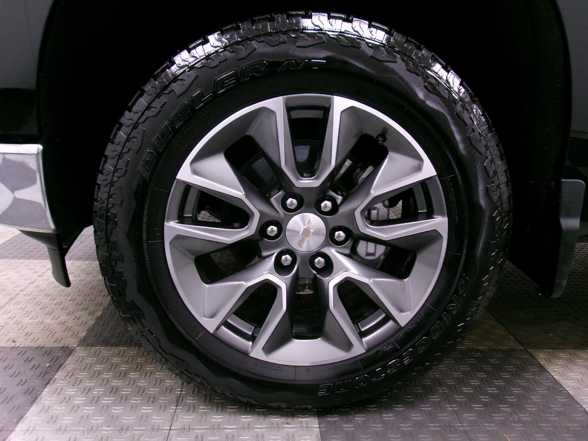 2025 Chevrolet Silverado 1500 Crew Cab Short Box 4-Wheel Drive LT 1LT