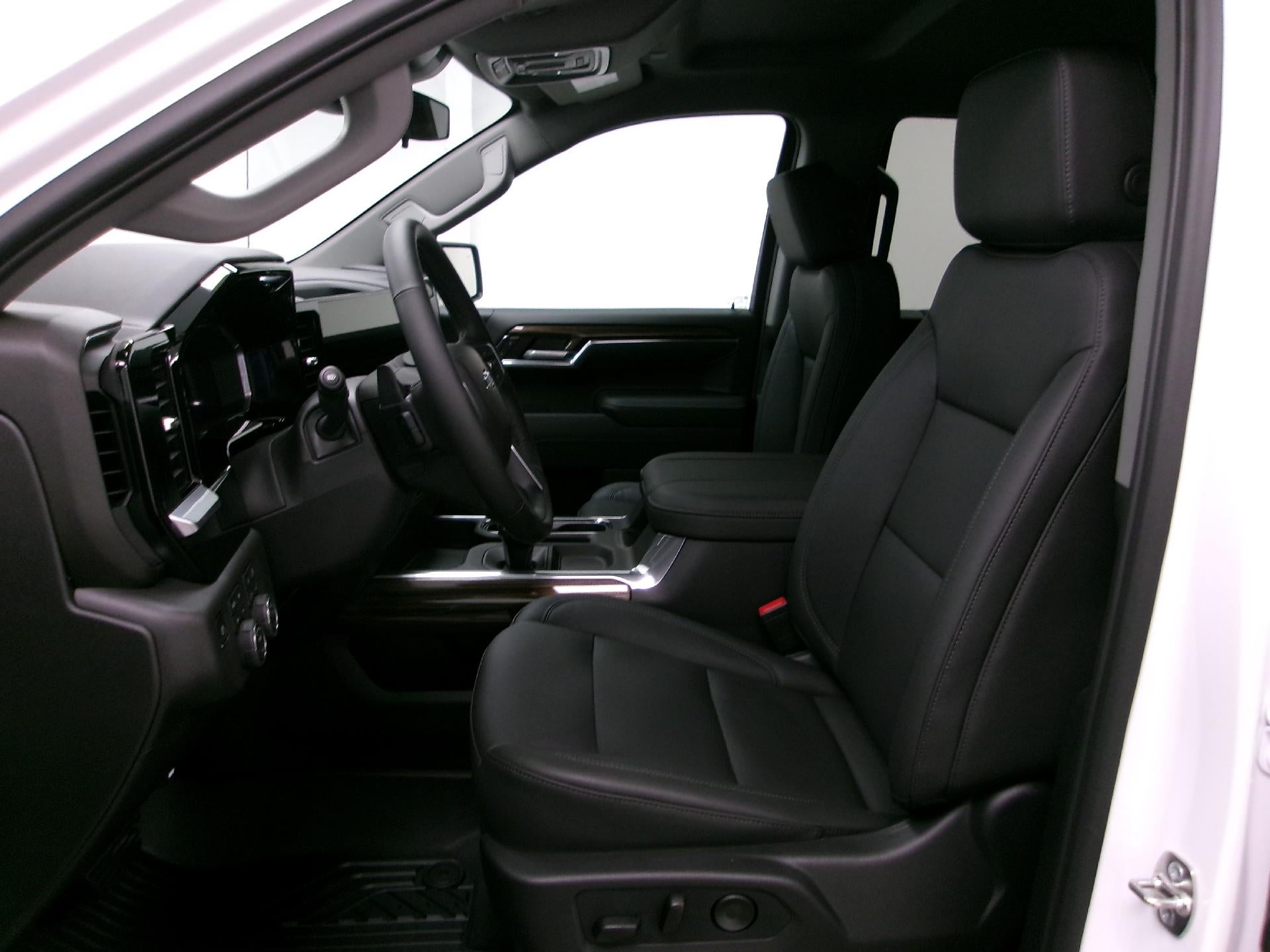 2026 Chevrolet Silverado 1500 Crew Cab Standard Box 4-Wheel Drive RST