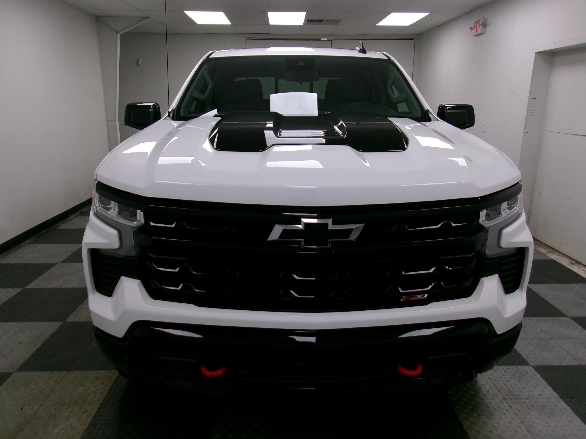 2025 Chevrolet Silverado 1500 Crew Cab Standard Box 4-Wheel Drive LT Trail Boss
