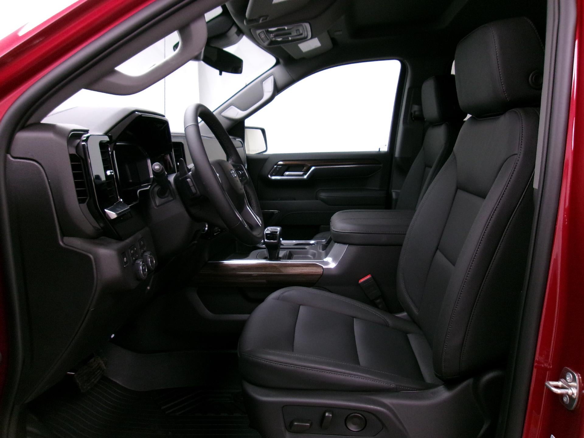 2026 Chevrolet Silverado 1500 Crew Cab Short Box 4-Wheel Drive LT Trail Boss